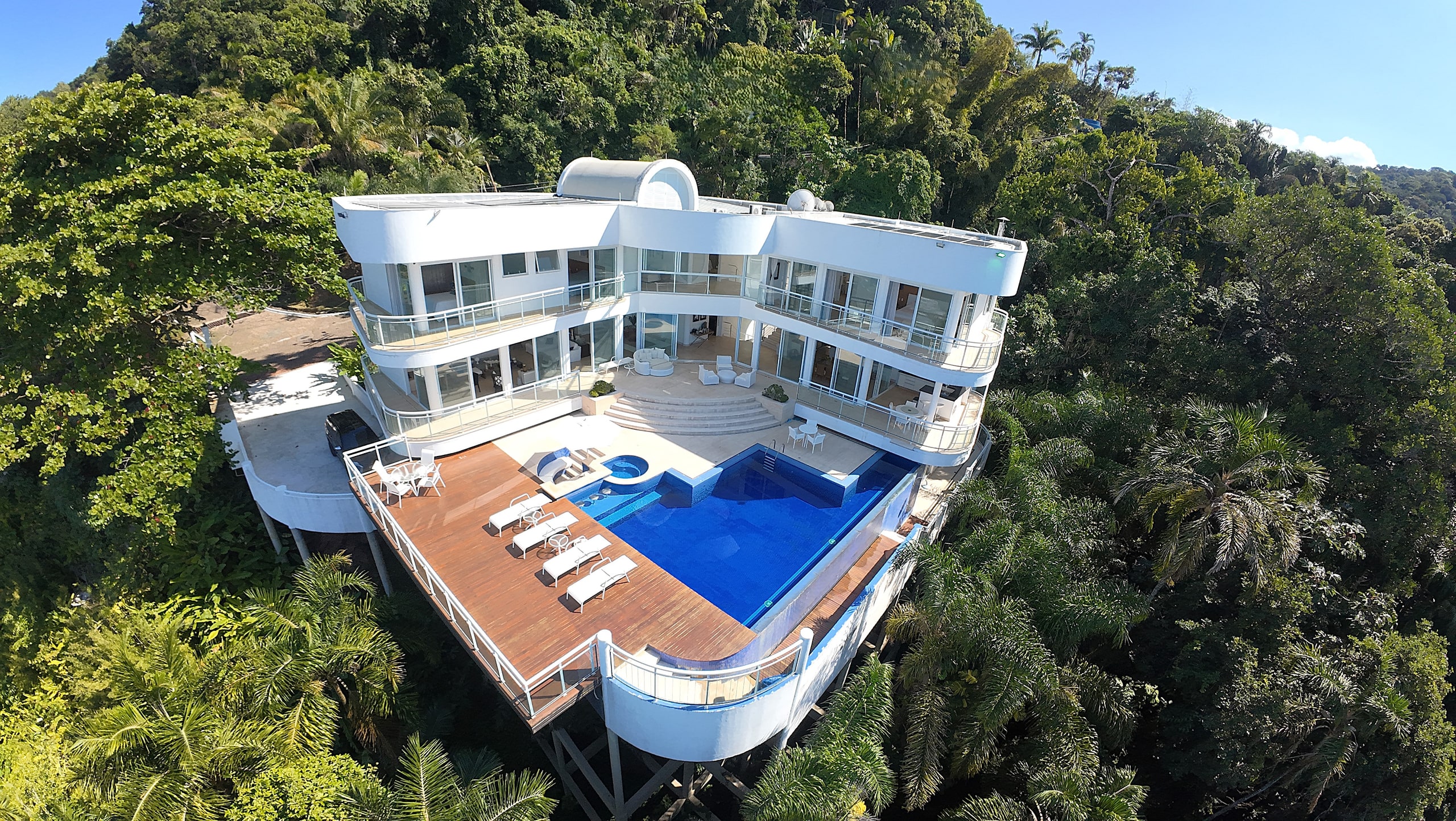 Casa no Condomínio Tijucopava Guarujá — Villa 201