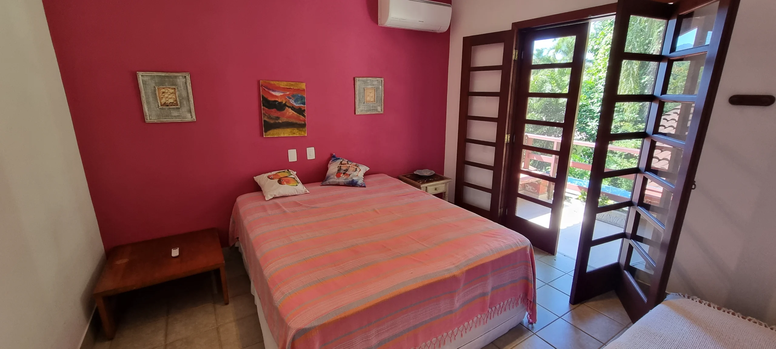 Casas no Condominio Iporanga Guaruja