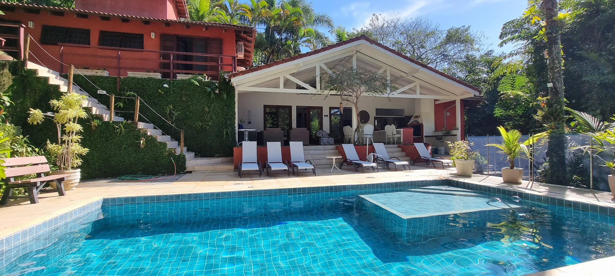 Casa no Condomínio Iporanga Guarujá — Villa 452