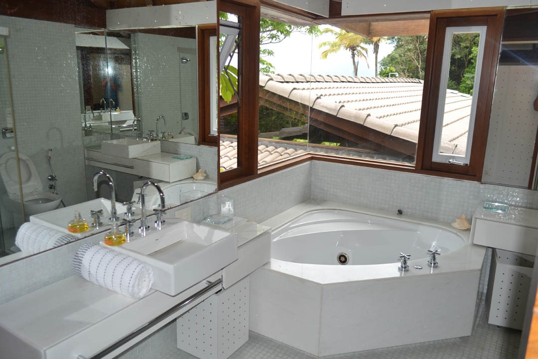 Casa Pé na Areia Condominio Iporanga Guaruja