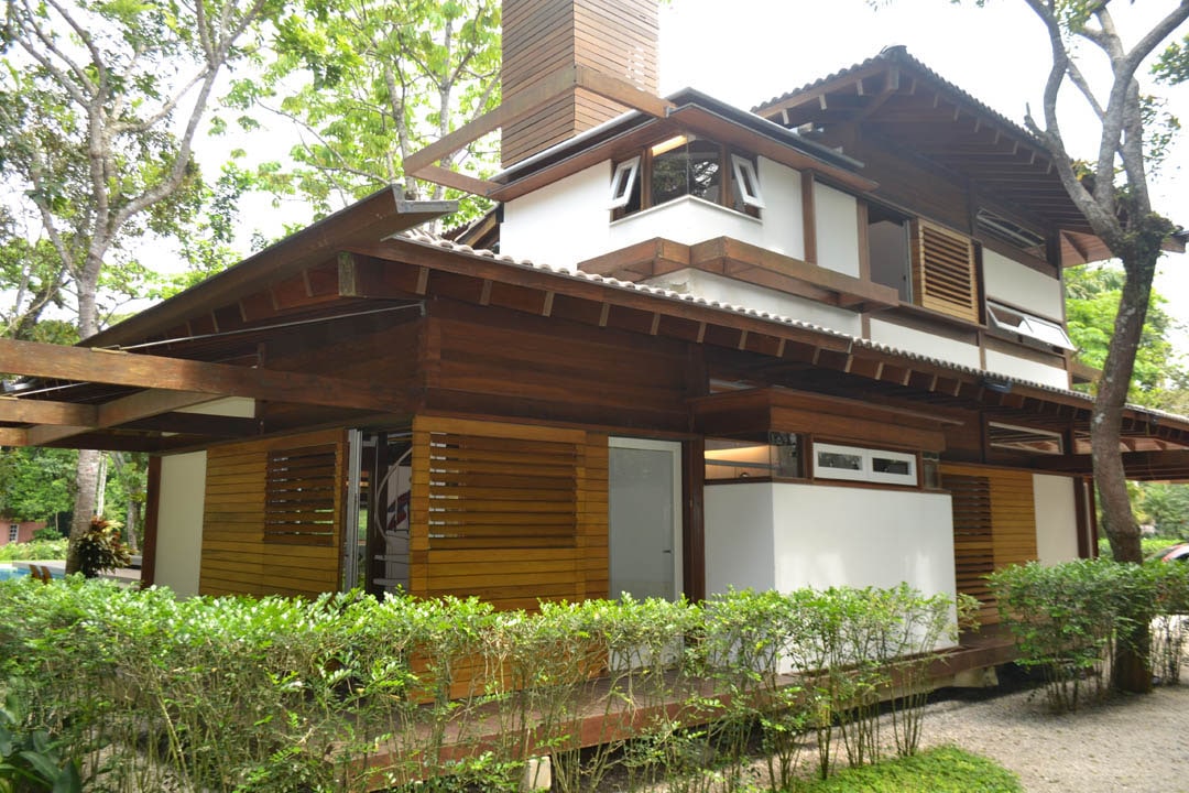 Casa Pé na Areia Condominio Iporanga Guaruja