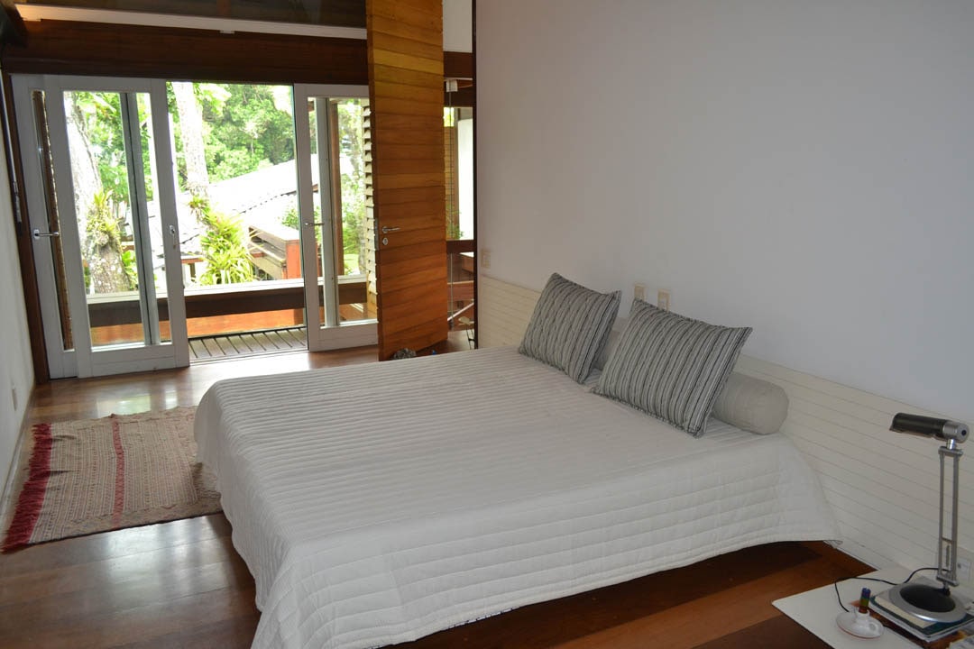 Casa Pé na Areia Condominio Iporanga Guaruja