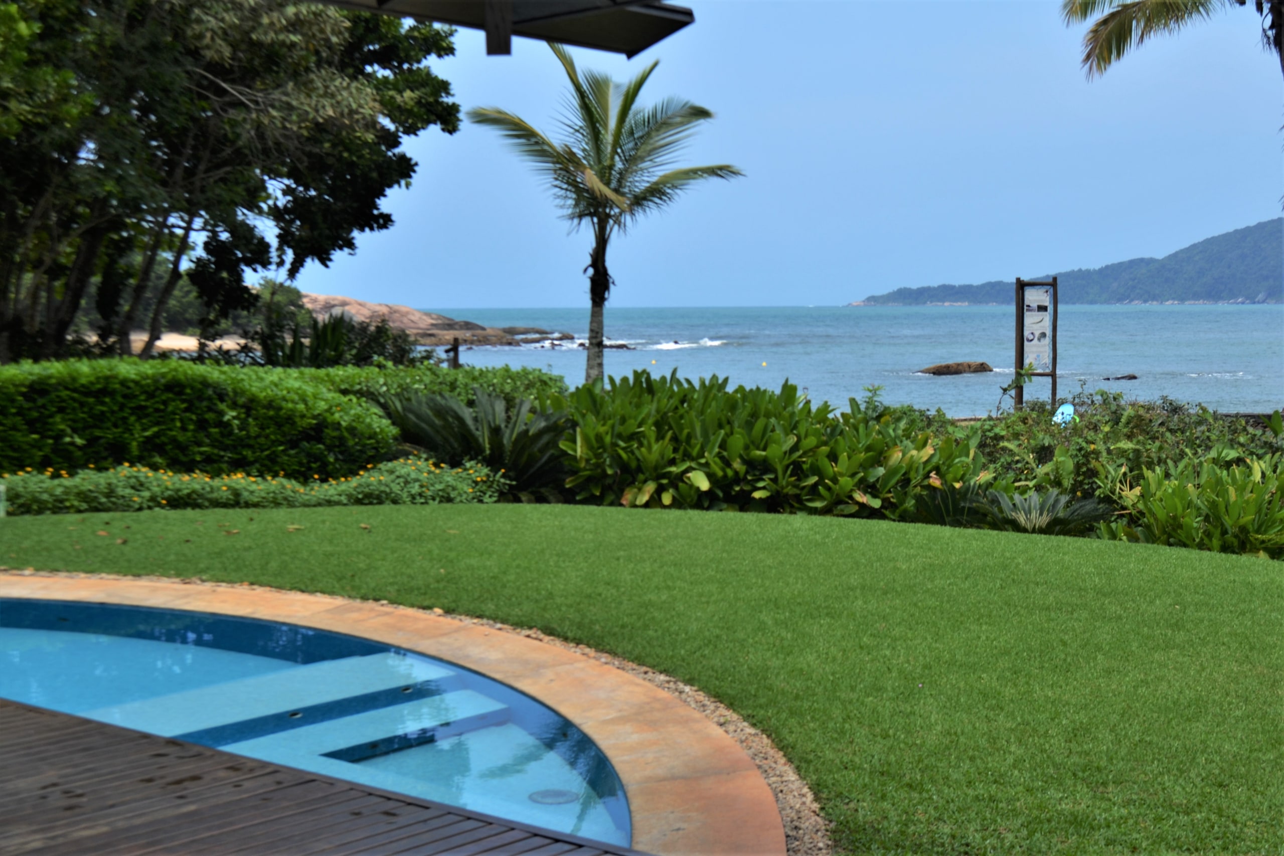 Casa Pé na Areia Condominio Iporanga Guaruja