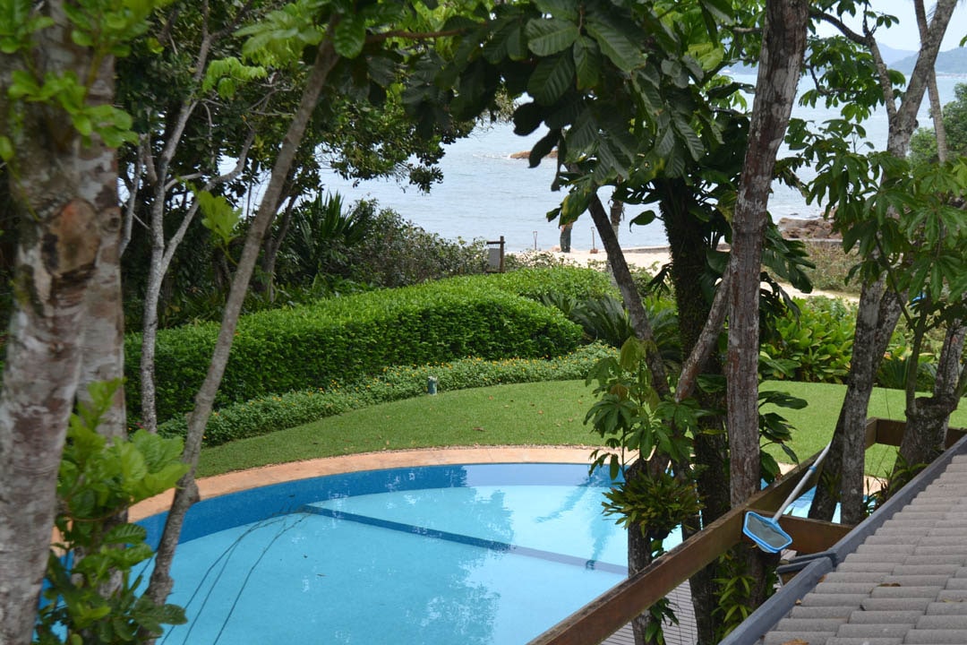 Casa Pé na Areia Condominio Iporanga Guaruja