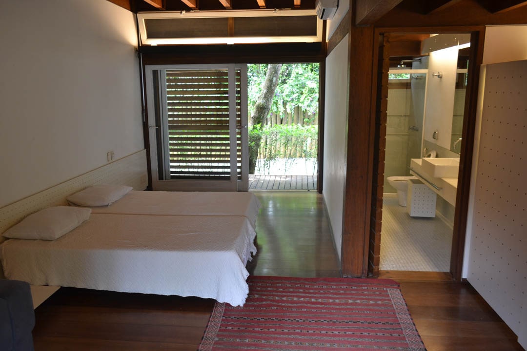 Casa Pé na Areia Condominio Iporanga Guaruja
