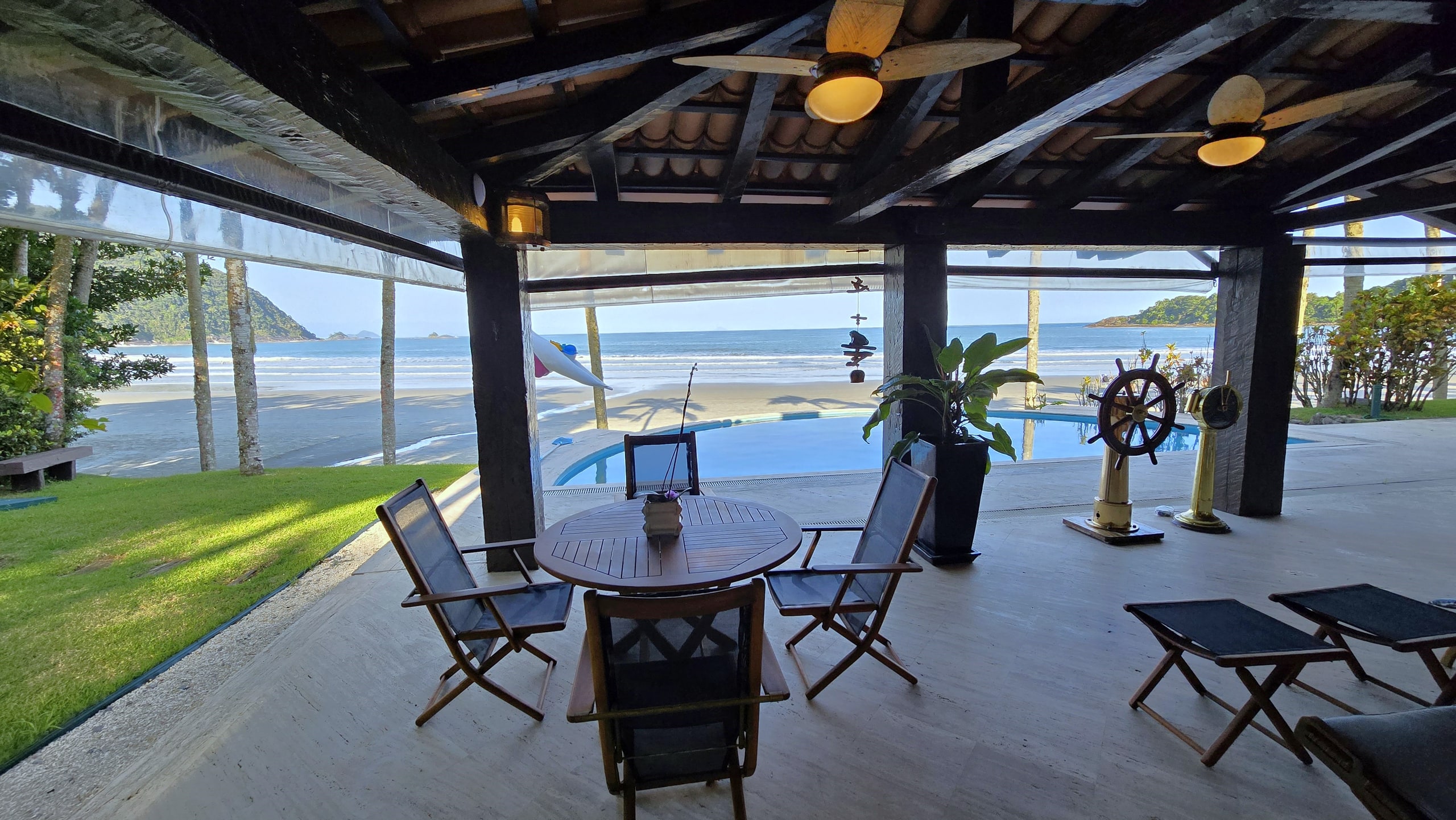Casa Pé na Areia Aluguel Condominio Iporanga Guarujá