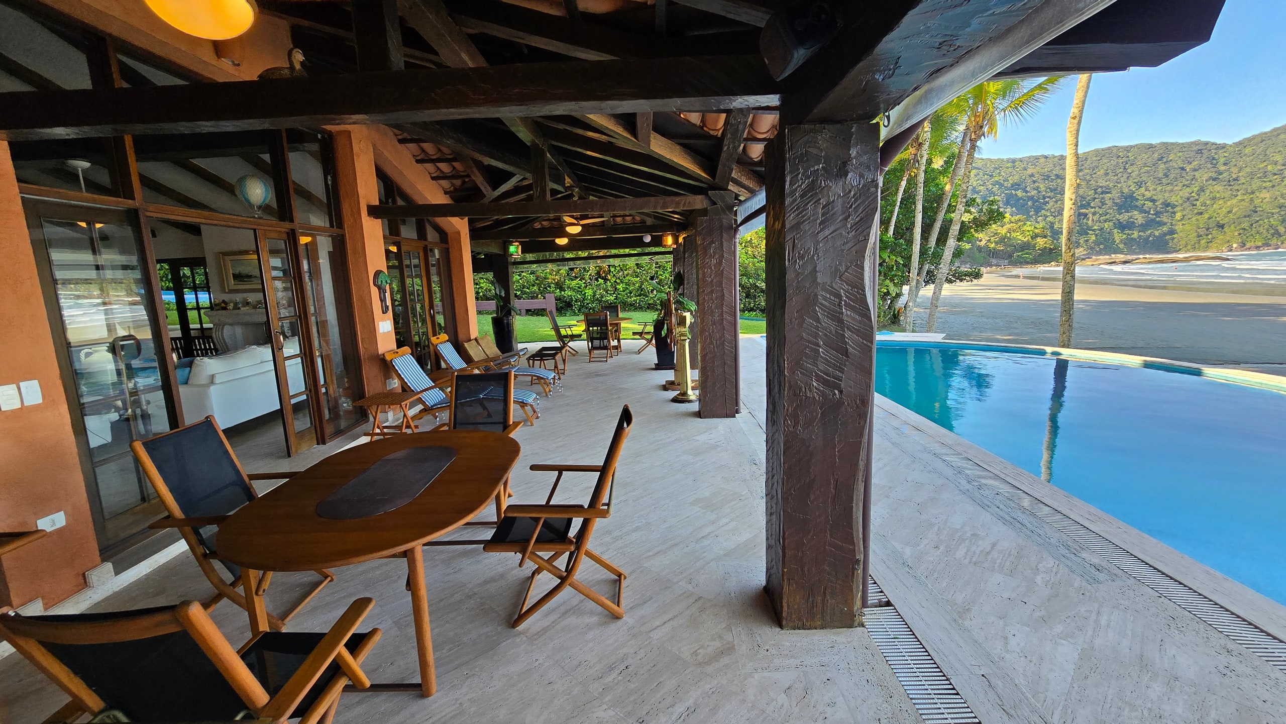 Casa Pé na Areia Aluguel Condominio Iporanga Guarujá