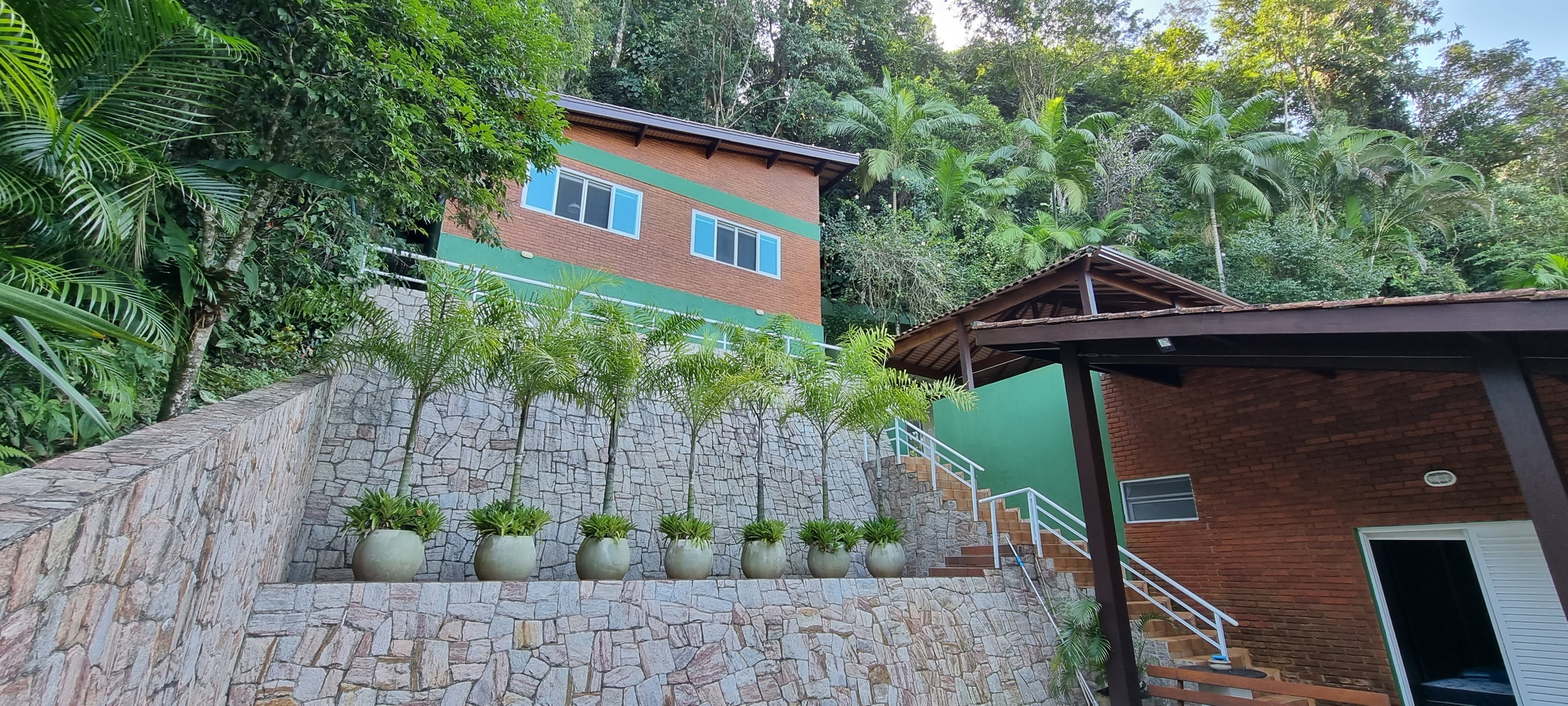 Imóvel no Condomínio Sítio São Pedro no Guarujá Locação e Venda