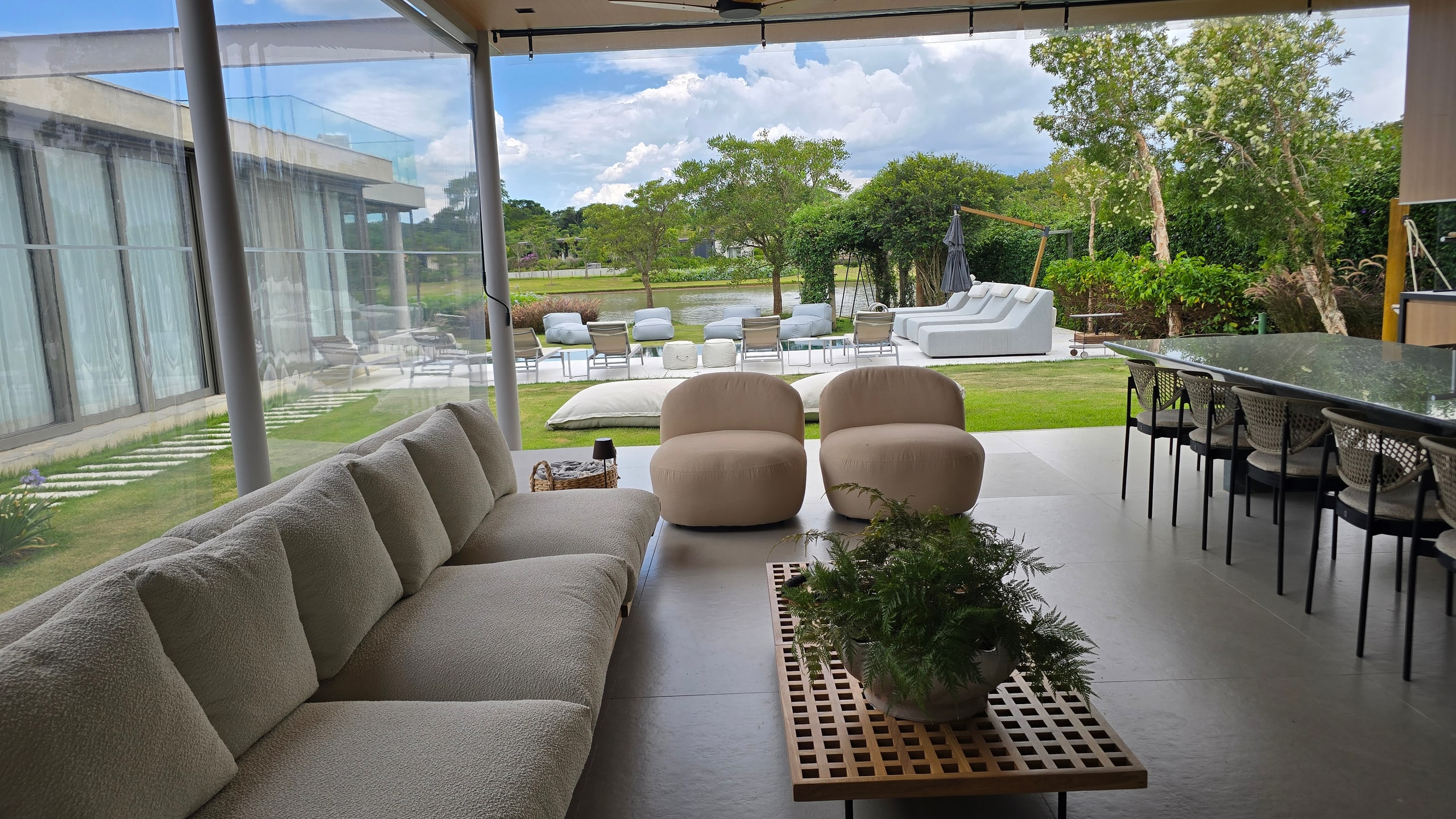 Casa Frente Lago a Venda na Fazenda Boa Vista