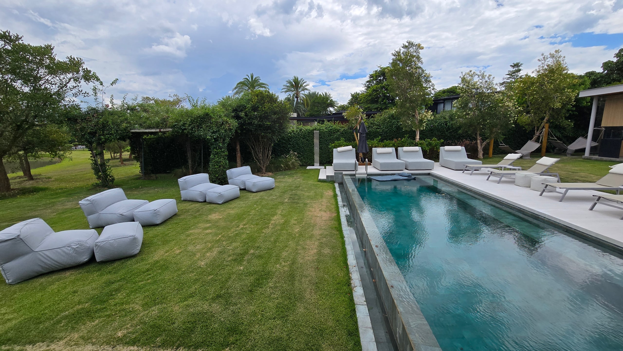 Casa Frente Lago a Venda na Fazenda Boa Vista