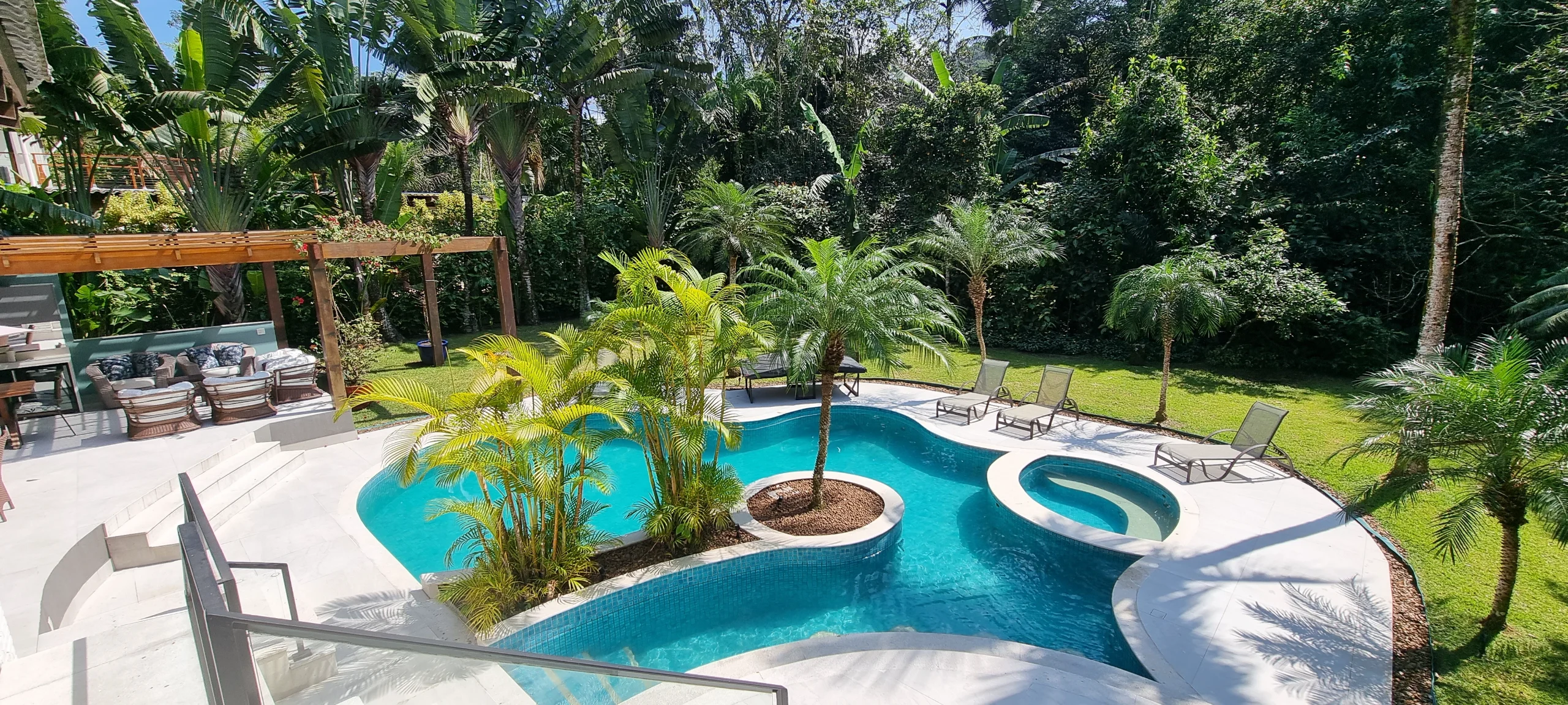 Aluguel Temporada no Condominio Iporanga em Guarujá