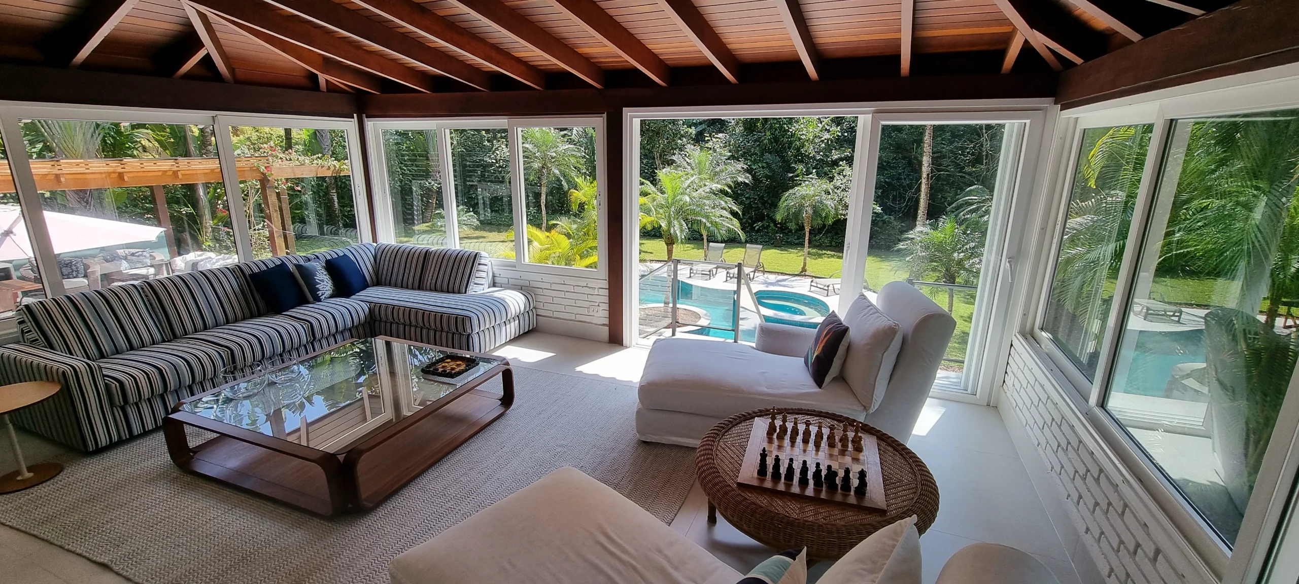 Aluguel Temporada no Condominio Iporanga em Guarujá