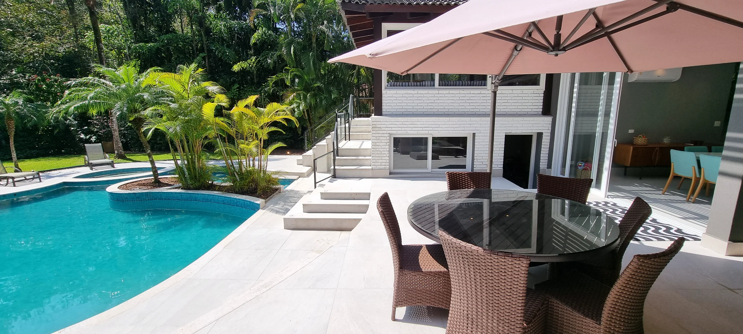 Aluguel Temporada no Condominio Iporanga em Guarujá