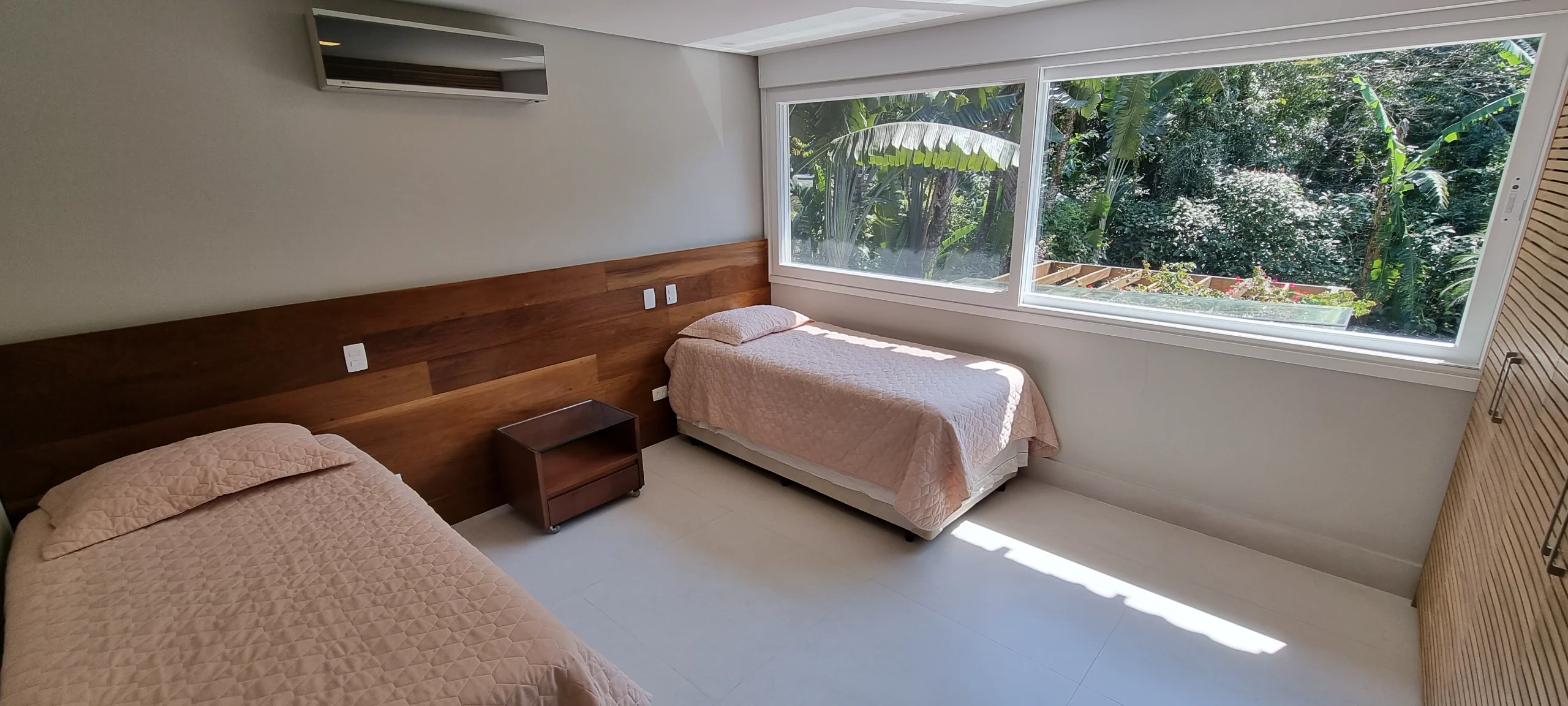 Aluguel Temporada no Condominio Iporanga em Guarujá