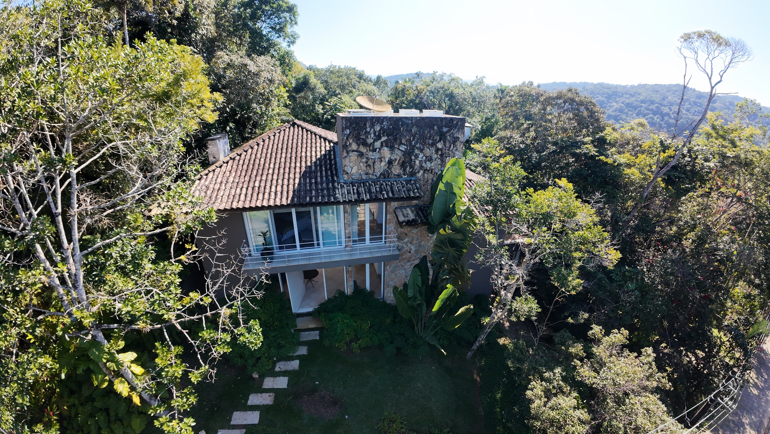Casa no Condomínio Iporanga Guarujá — Villa 421