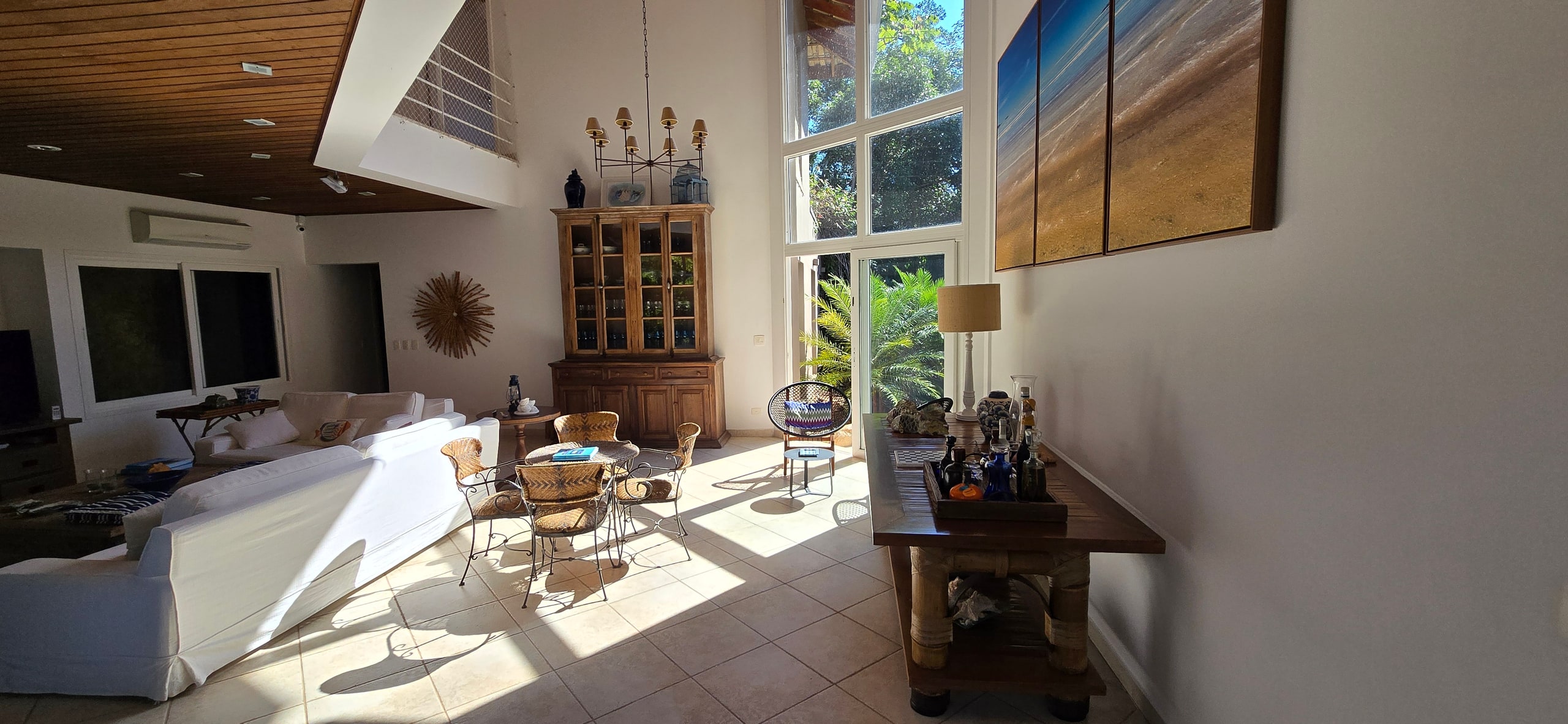 Imoveis no Condominio Iporanga Venda e Locação Praia de Iporanga no Guarujá