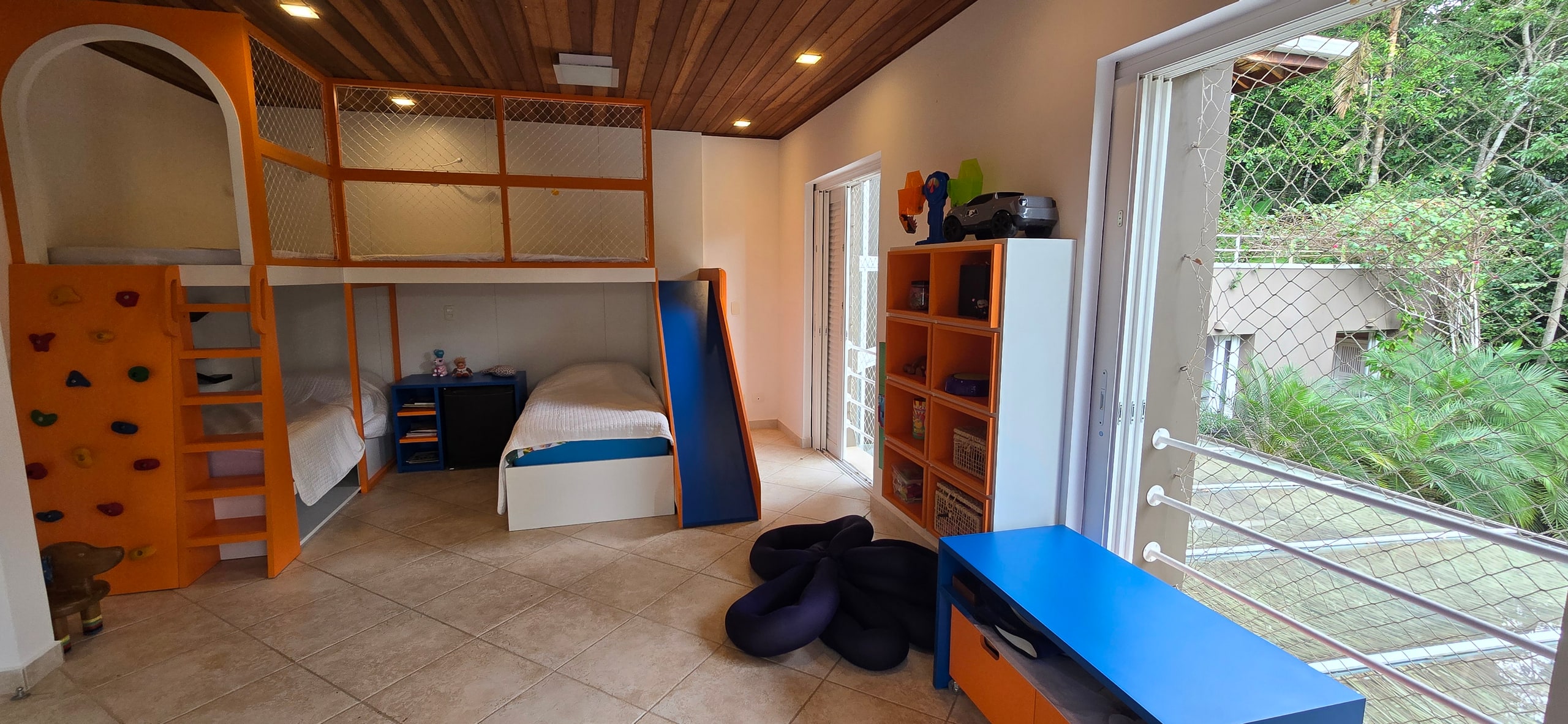 Imoveis no Condominio Iporanga Venda e Locação Praia de Iporanga no Guarujá
