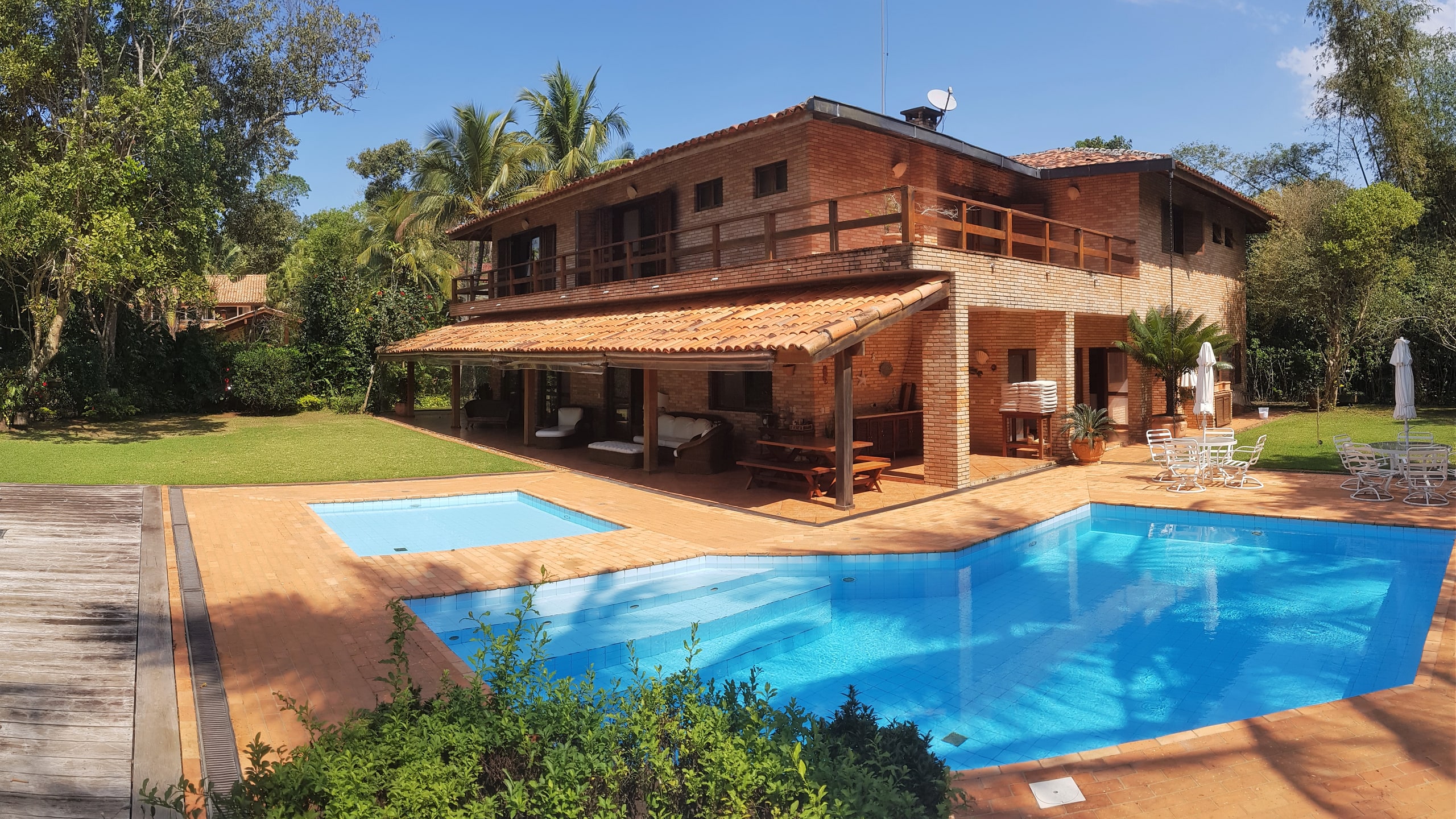 Casa Pé na Areia Condominio Iporanga