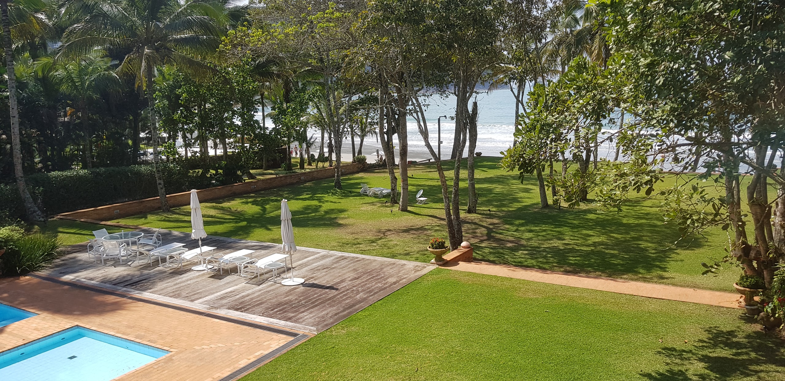 Casa Pé na Areia Condominio Iporanga