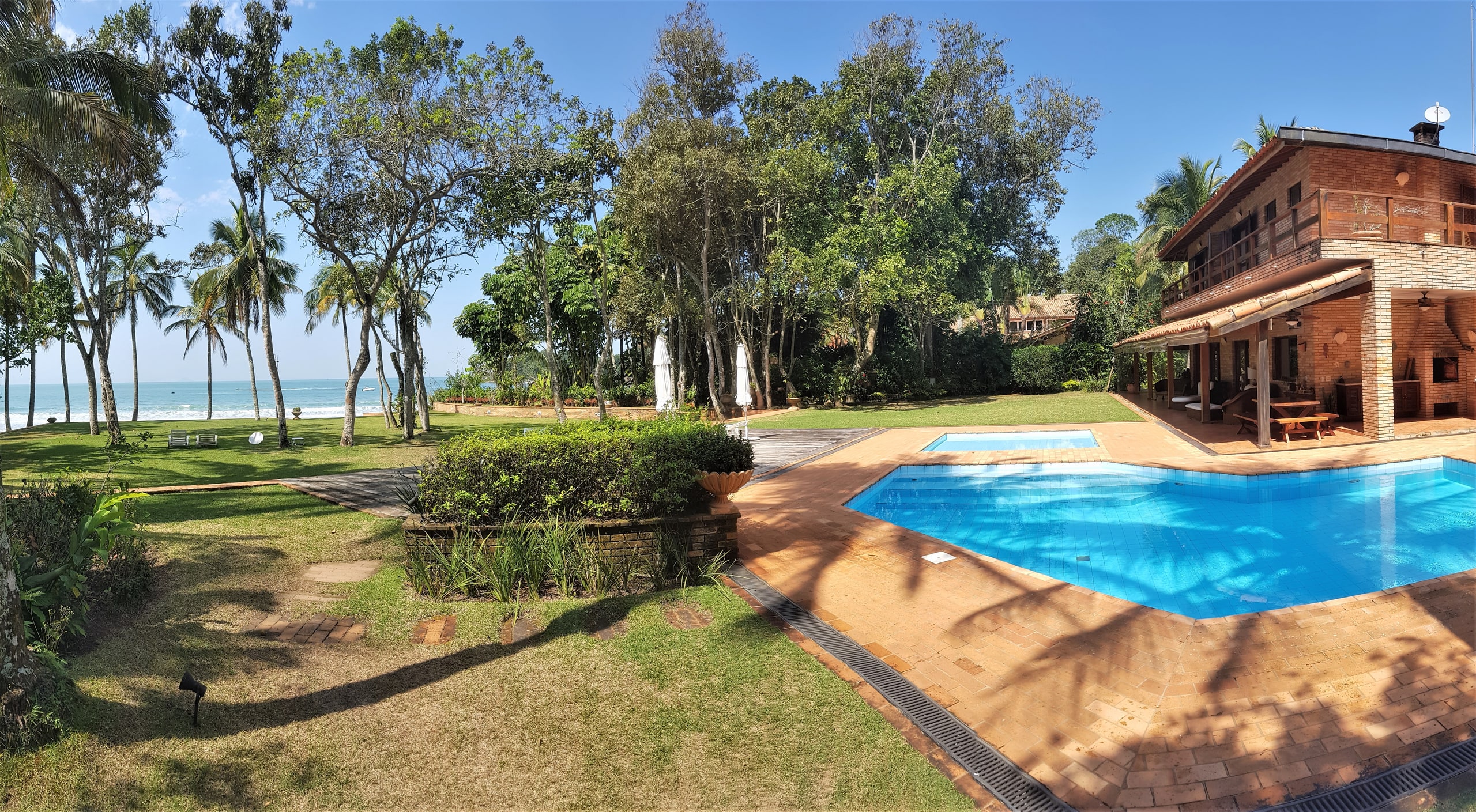 Casa Pé na Areia Condominio Iporanga