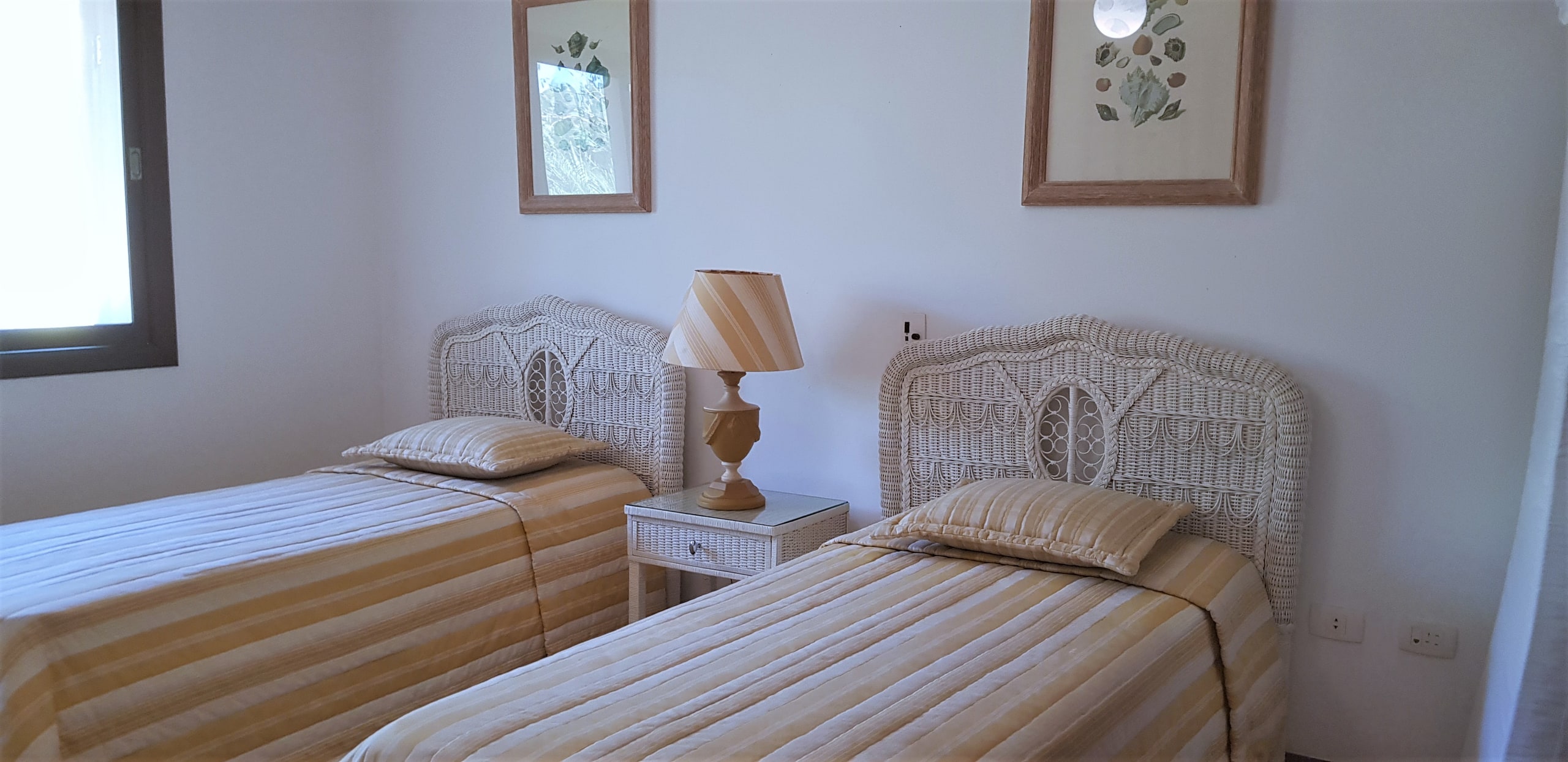 Casa Pé na Areia Condominio Iporanga