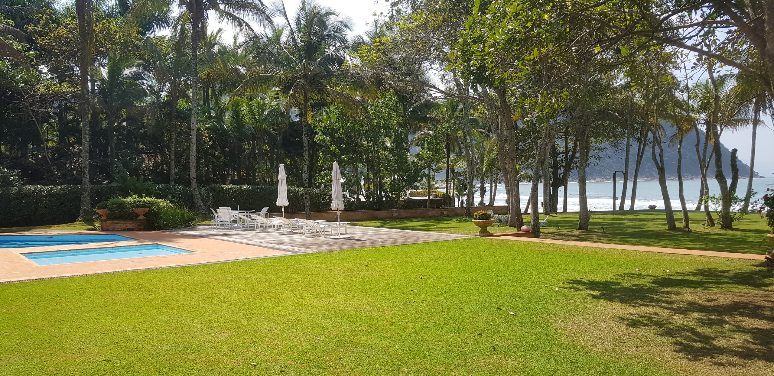 Casa Pé na Areia Condominio Iporanga