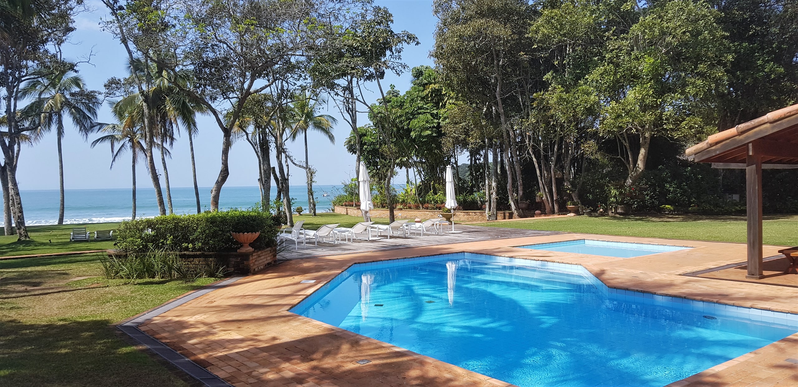 Casa Pé na Areia Condominio Iporanga