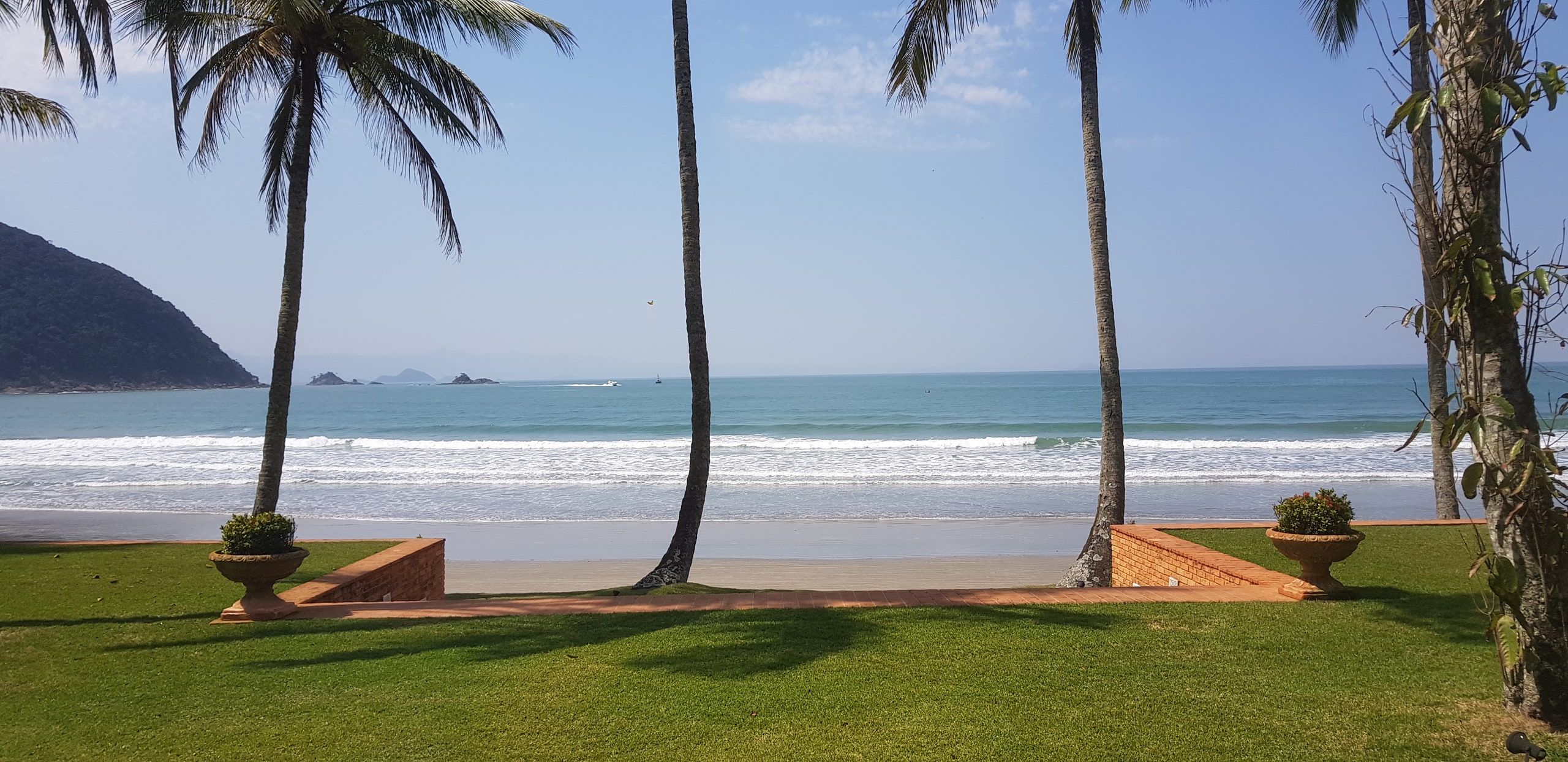 Casa Pé na Areia Condominio Iporanga