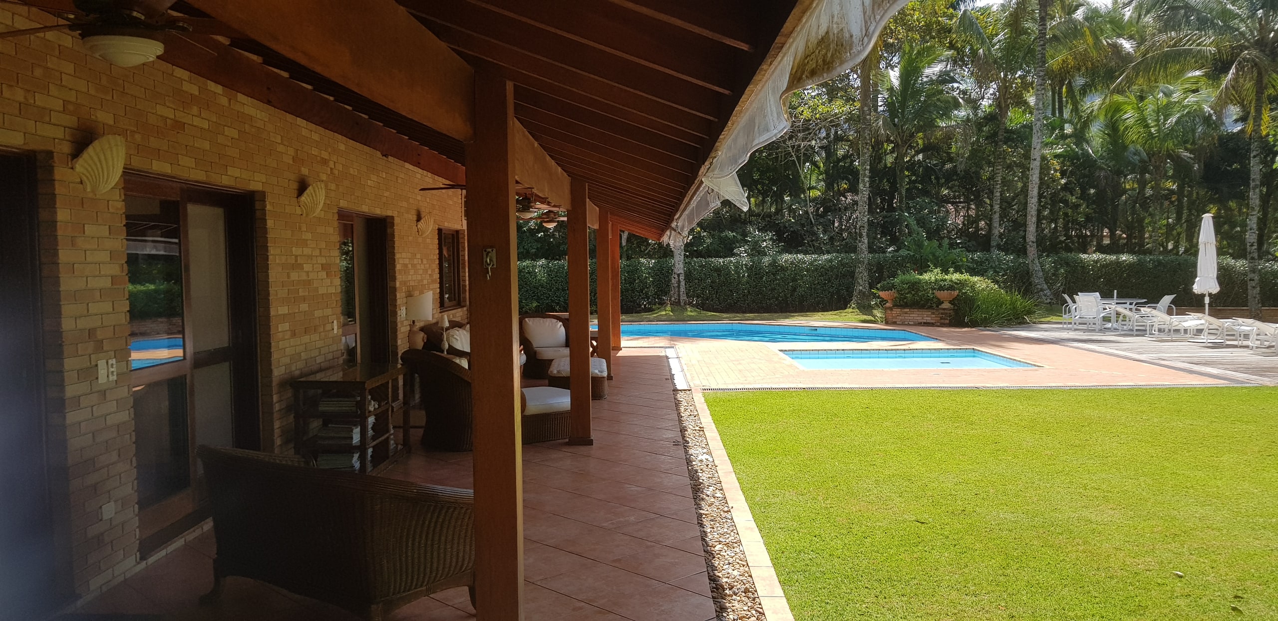 Casa Pé na Areia Condominio Iporanga