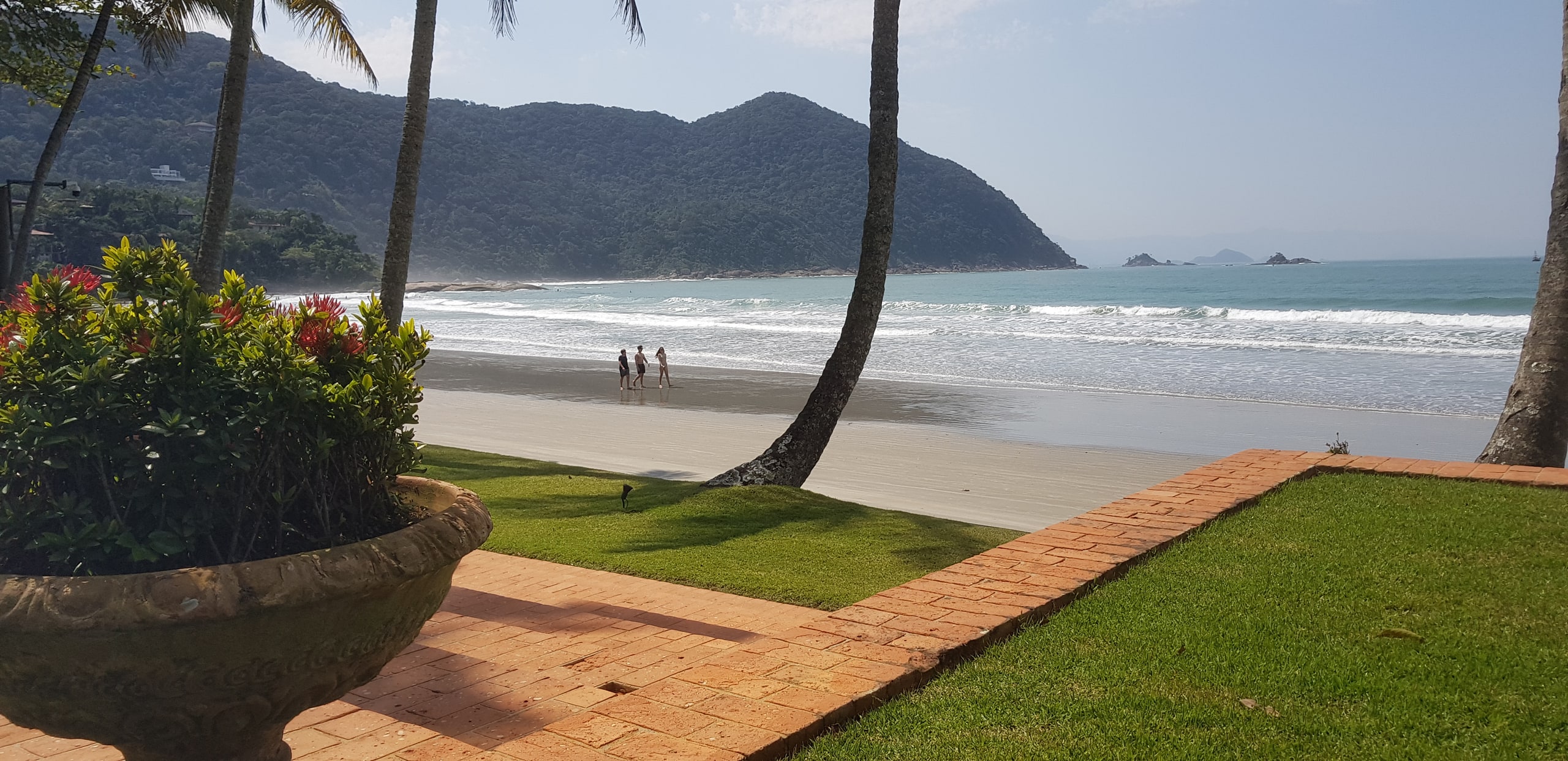 Casa Pé na Areia Condominio Iporanga