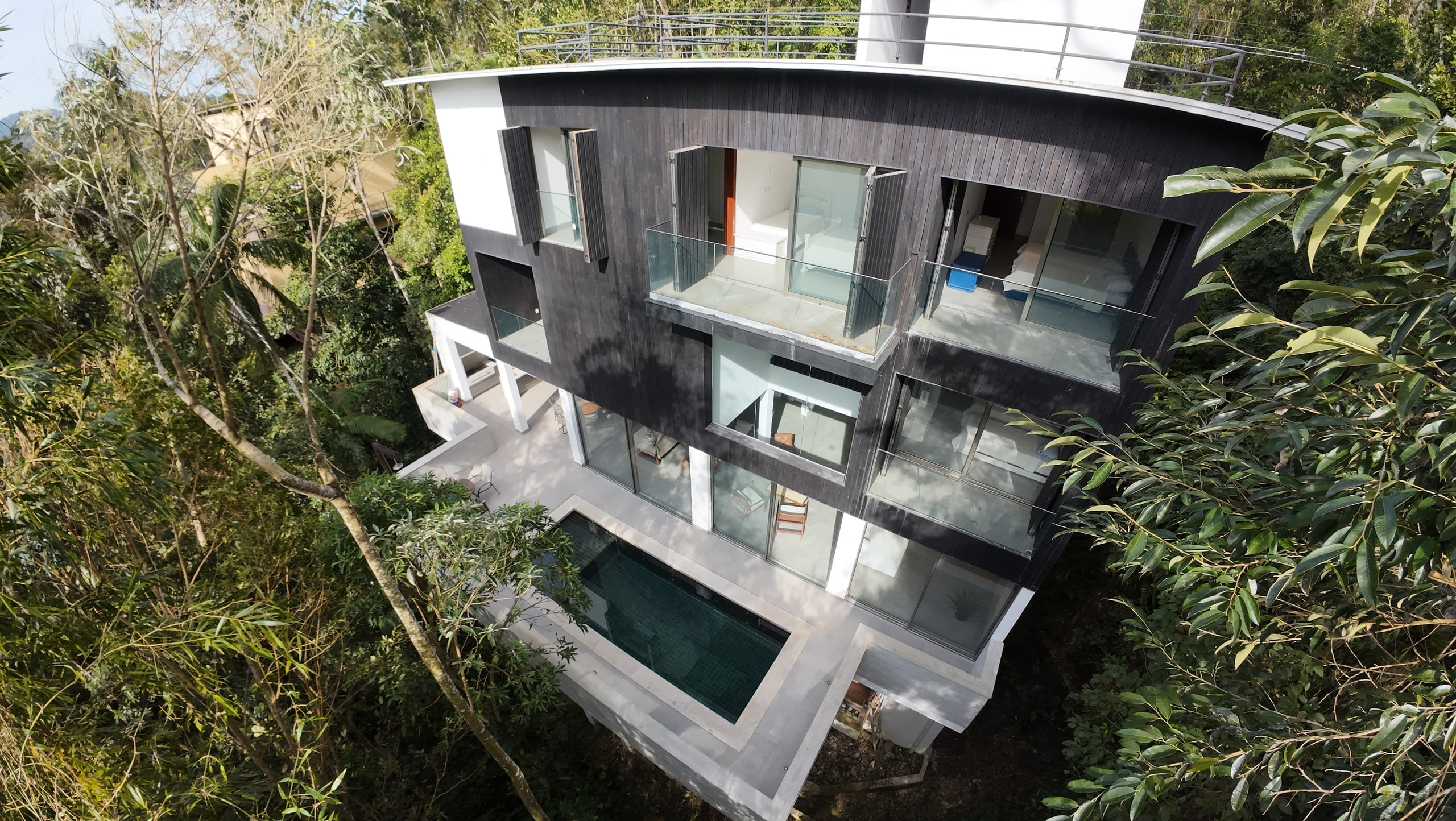 Casa no Condomínio São Pedro Guarujá — Villa 136
