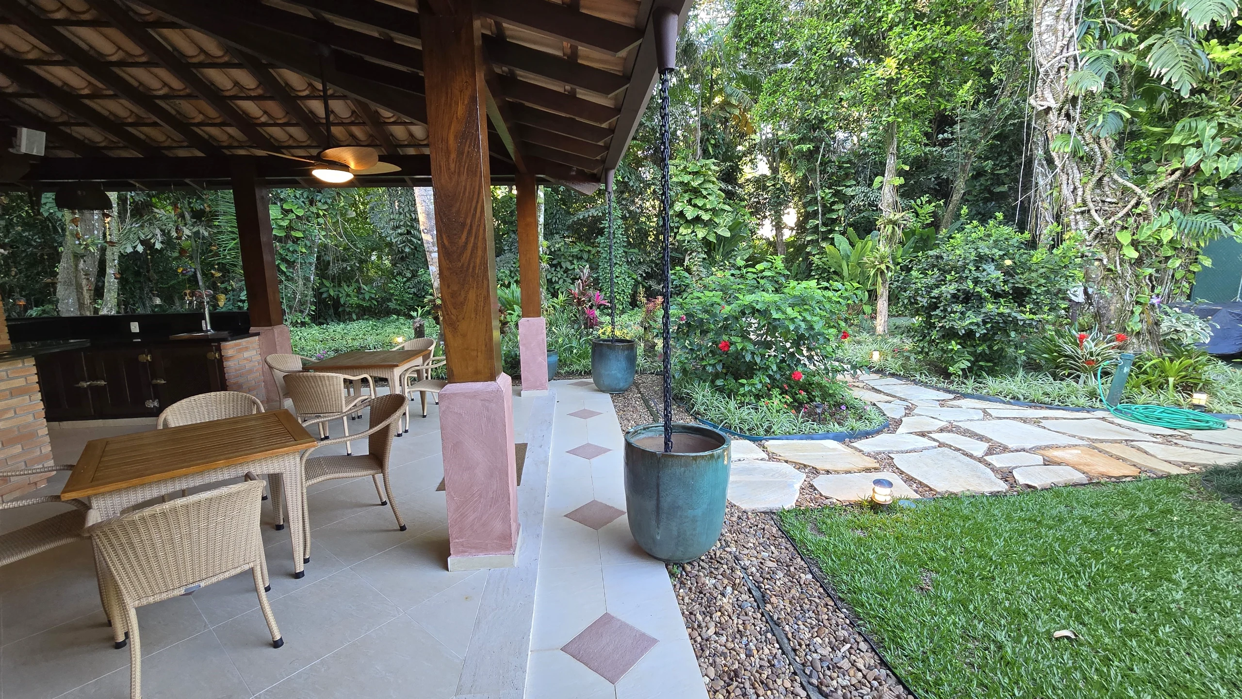 Locação Casa Praia de Iporanga Mar Areia Condominio Iporanga Guarujá
