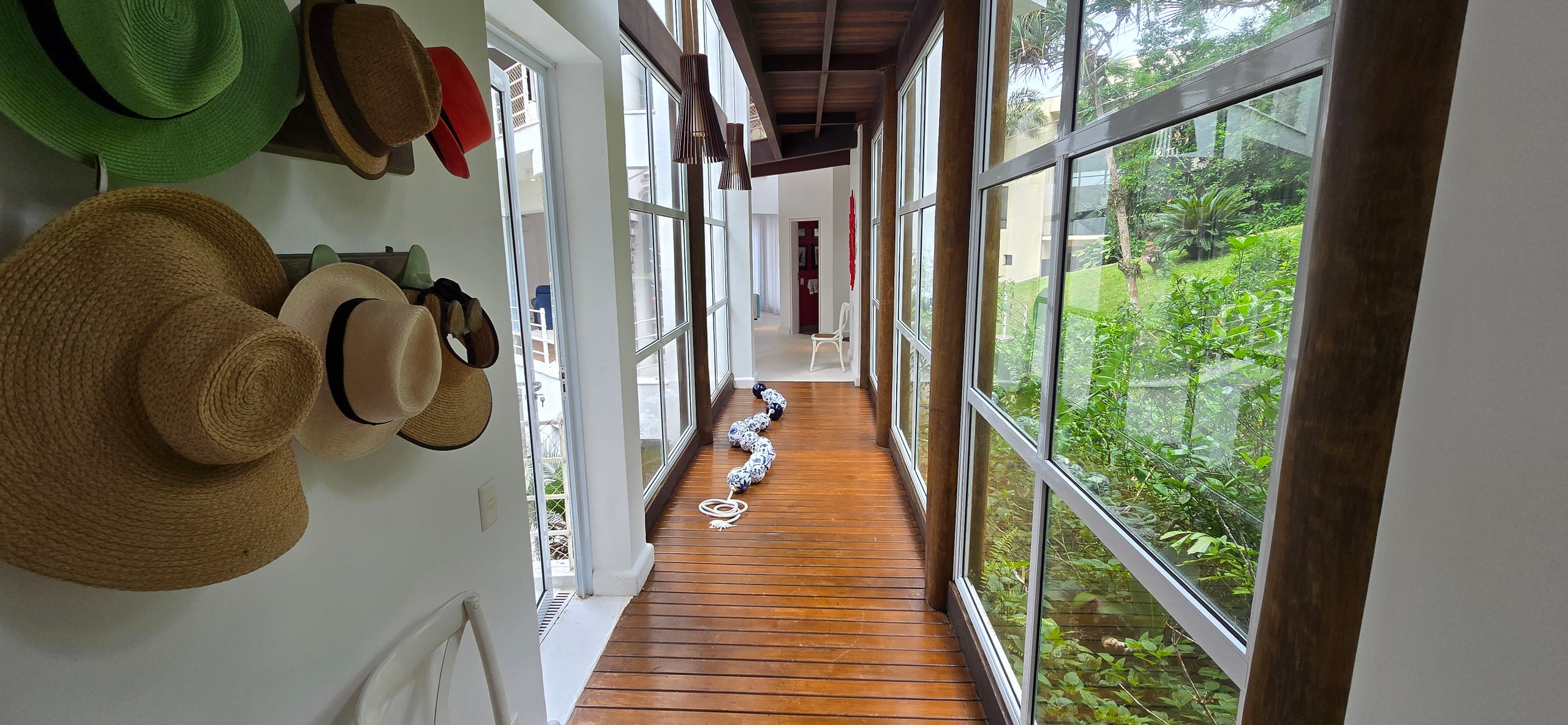 Imóveis a Venda no Condominio Iporanga Guarujá