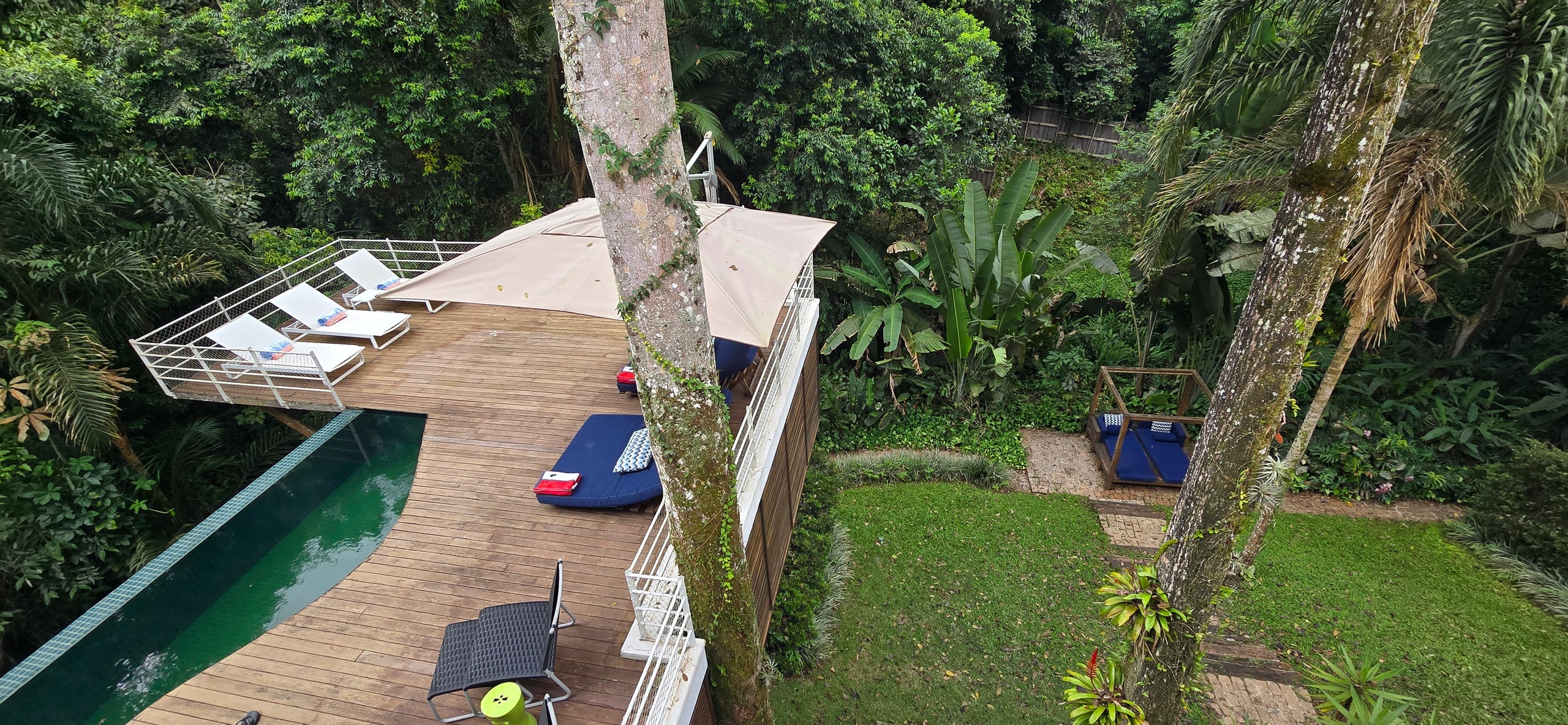 Imóveis a Venda no Condominio Iporanga Guarujá