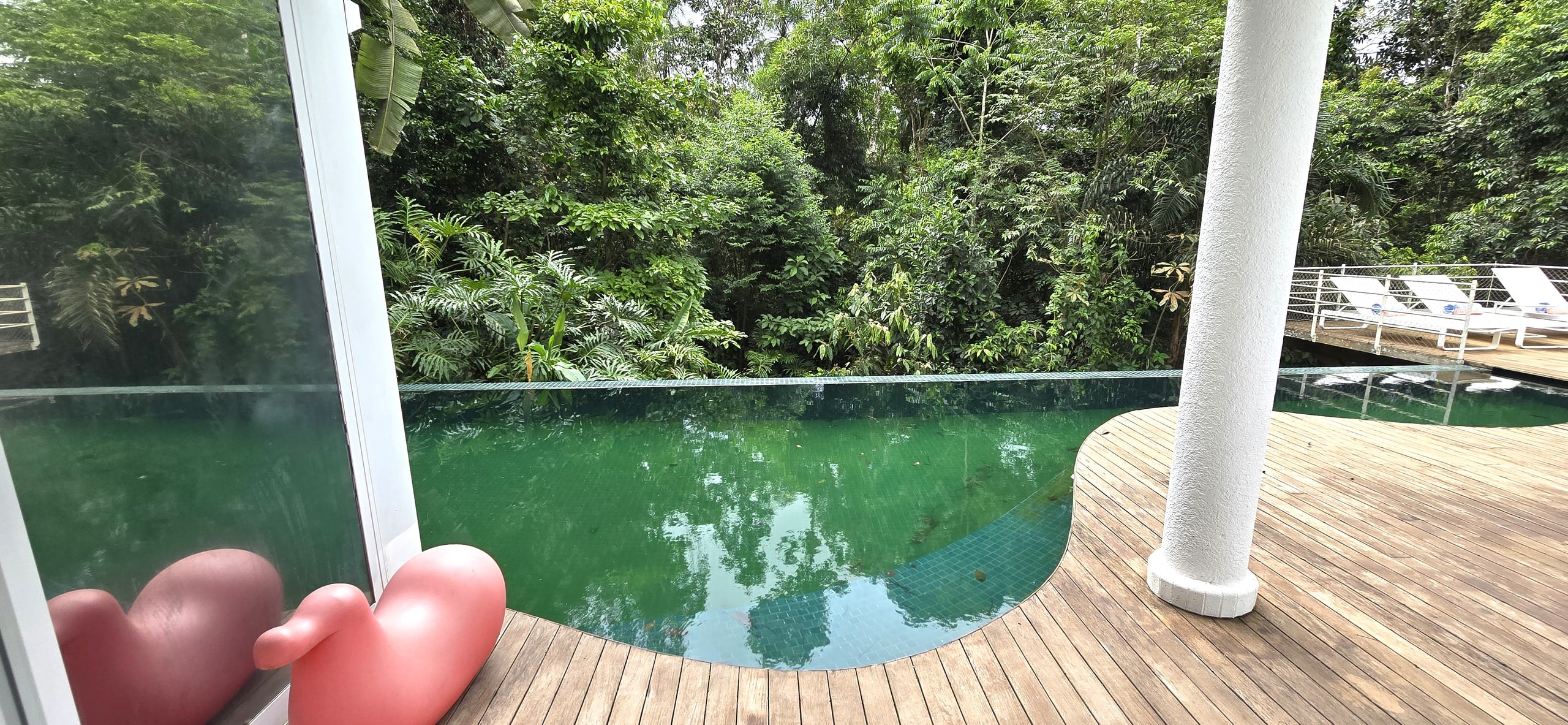 Imóveis a Venda no Condominio Iporanga Guarujá