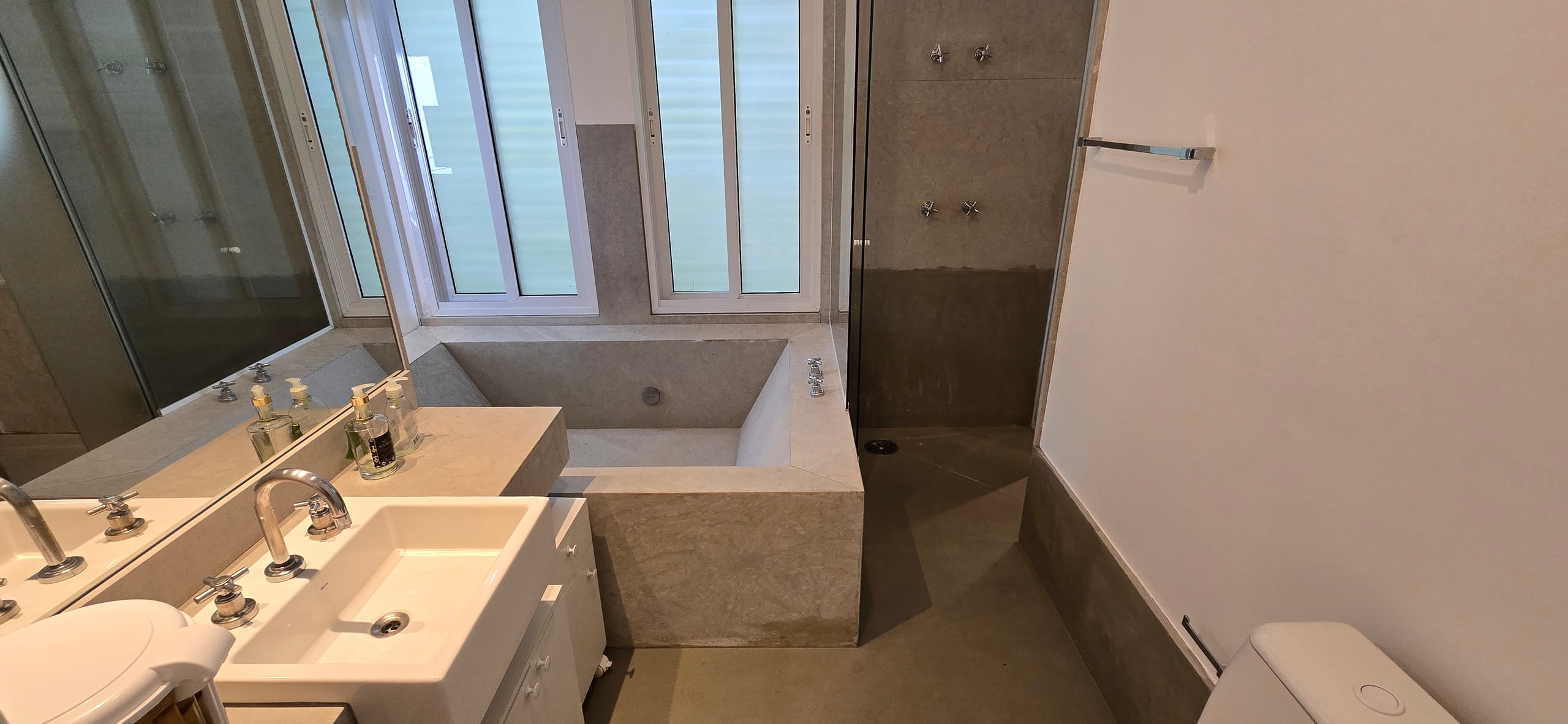 Casa no Condomínio Iporanga Guarujá — Villa 470