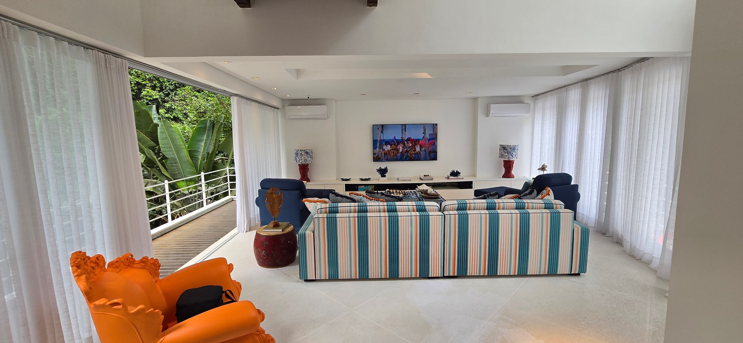 Imóveis a Venda no Condominio Iporanga Guarujá