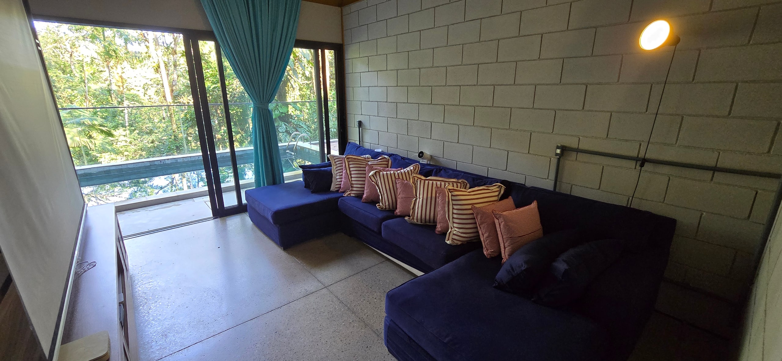 Casa no Condomínio Iporanga na Praia de Iporanga