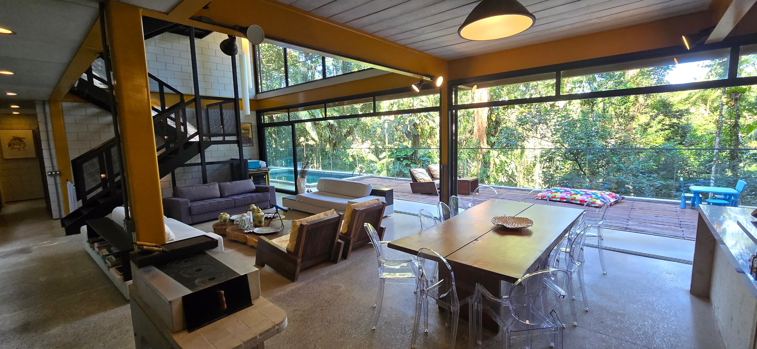 Casa no Condomínio Iporanga na Praia de Iporanga