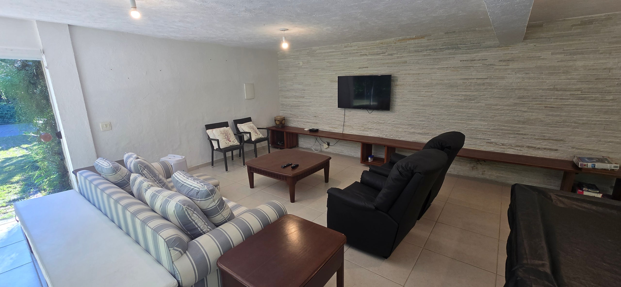 Imóveis no Condomínio Iporanga no Guarujá