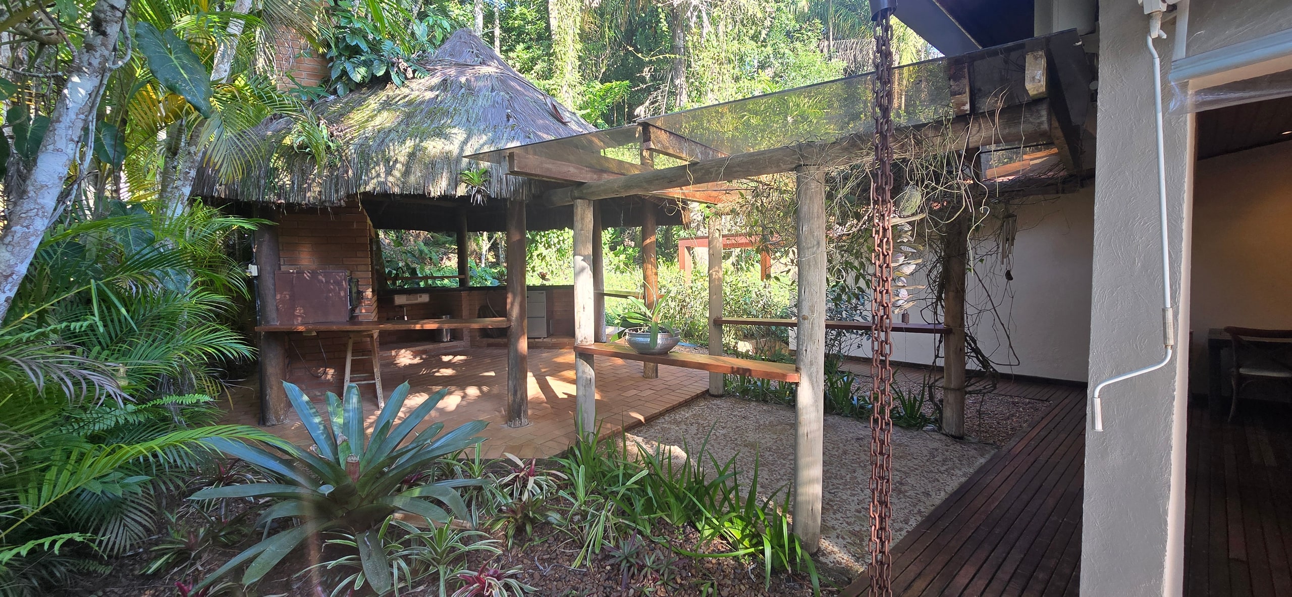 Imóveis no Condomínio Iporanga no Guarujá