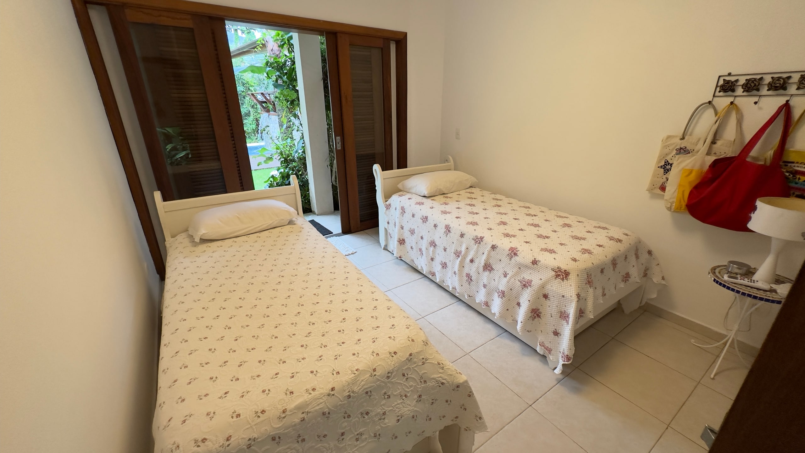 Imóveis no Condomínio Iporanga no Guarujá
