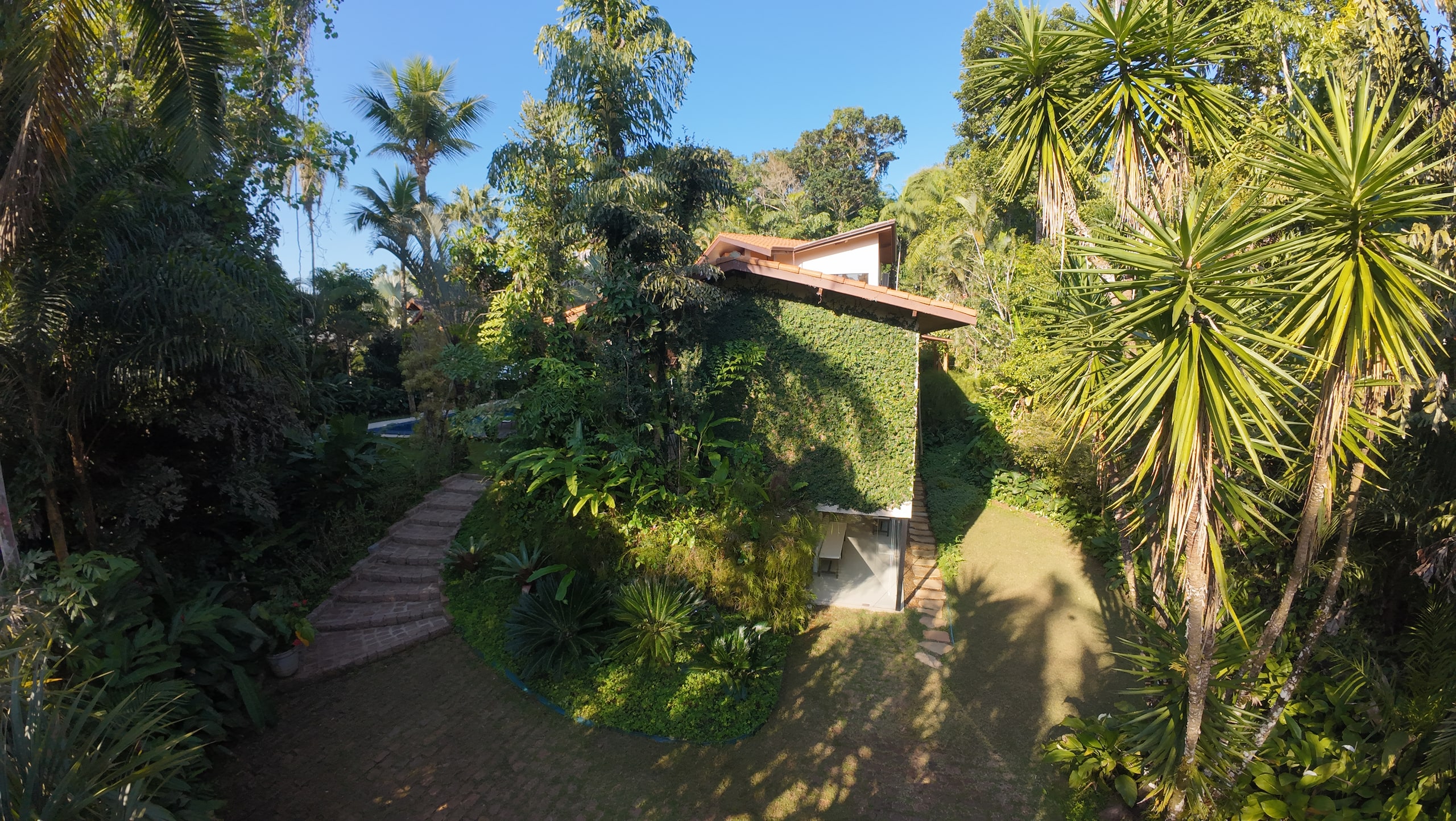 Imóveis no Condomínio Iporanga no Guarujá