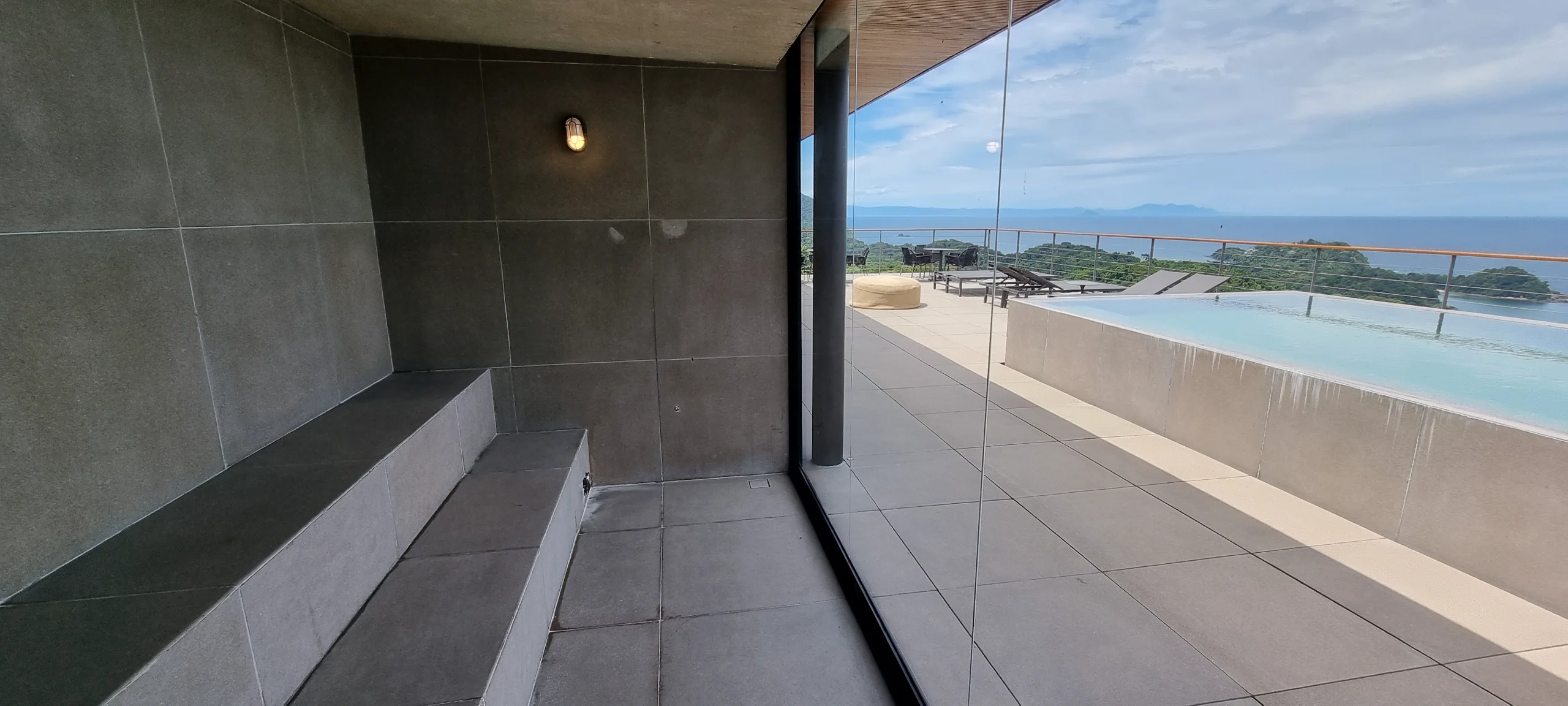 Imóvel Venda Vista para o Mar da Praia de São Pedro Casa no Condominio São Pedro Guarujá