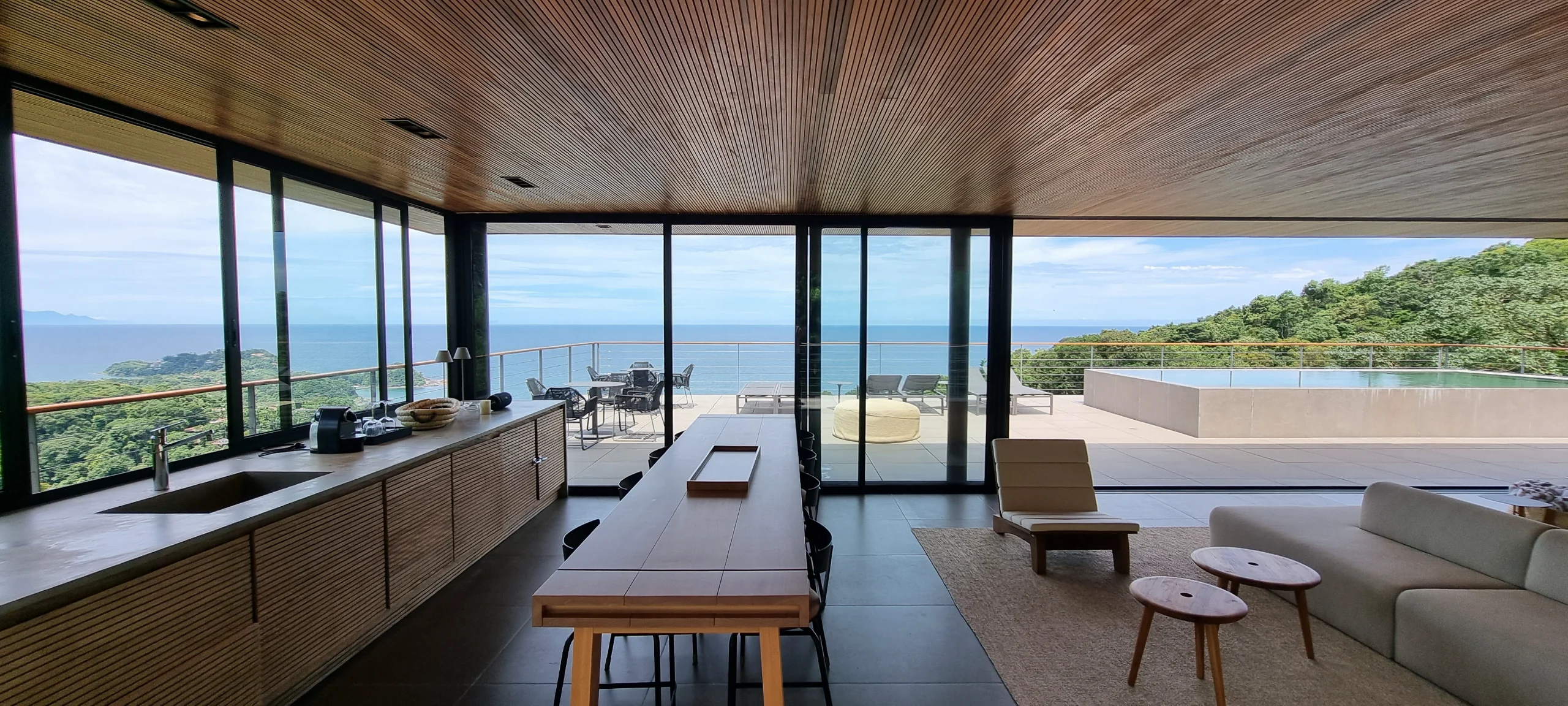 Imóvel Venda Vista para o Mar da Praia de São Pedro Casa no Condominio São Pedro Guarujá