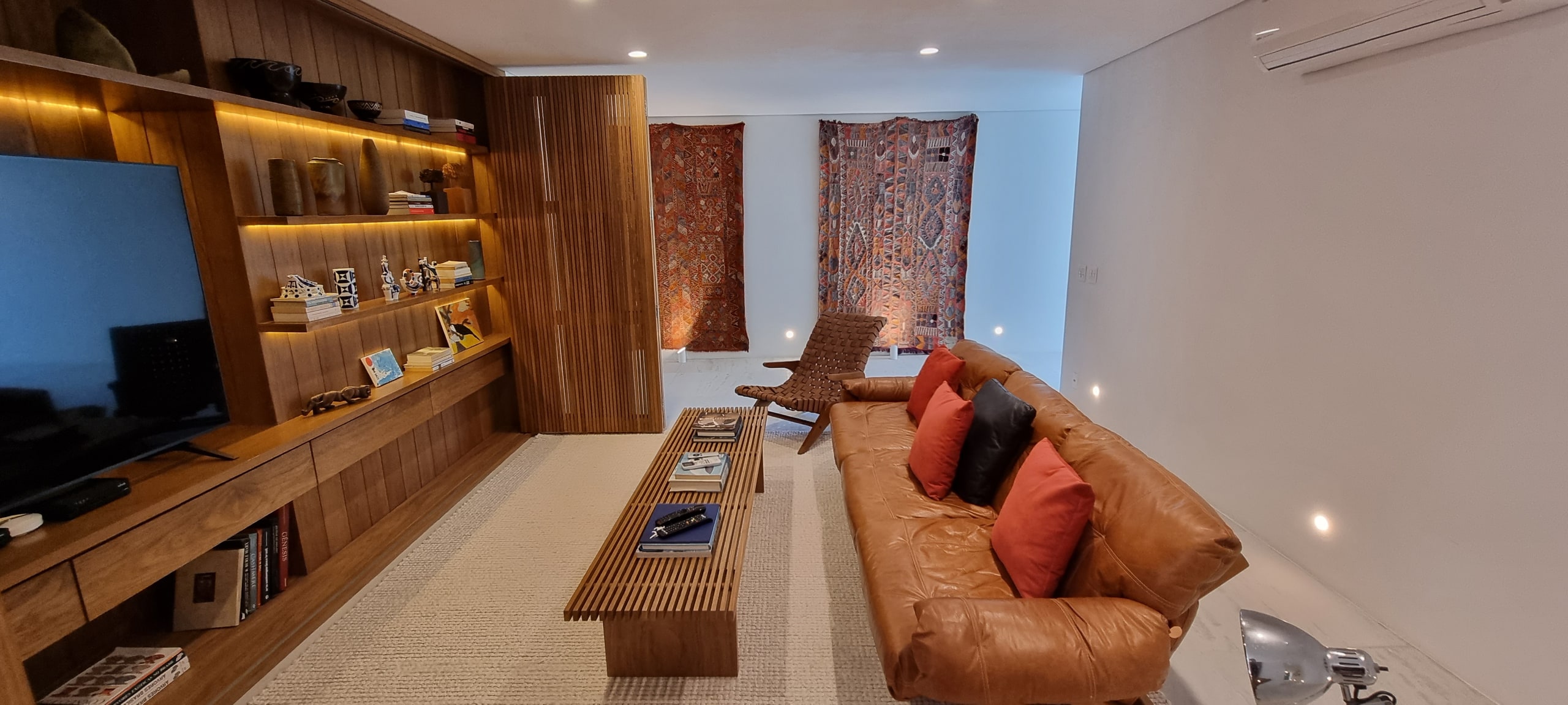 Casa Frente Praia Mar Condominio Tijucopava a Venda Guaruja