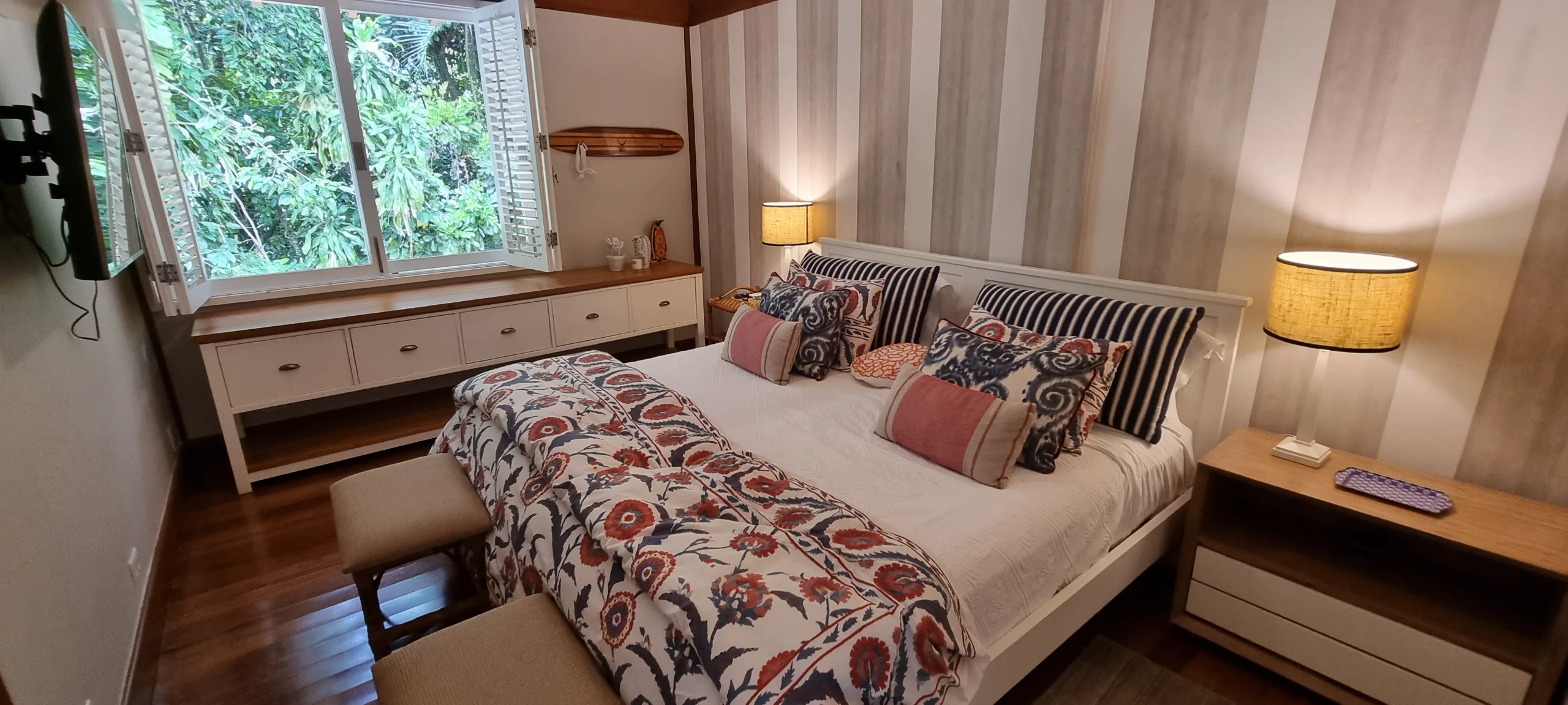 Aluguel Condominio Iporanga, Casa Praia de Iporanga Reveillon no Guarujaá