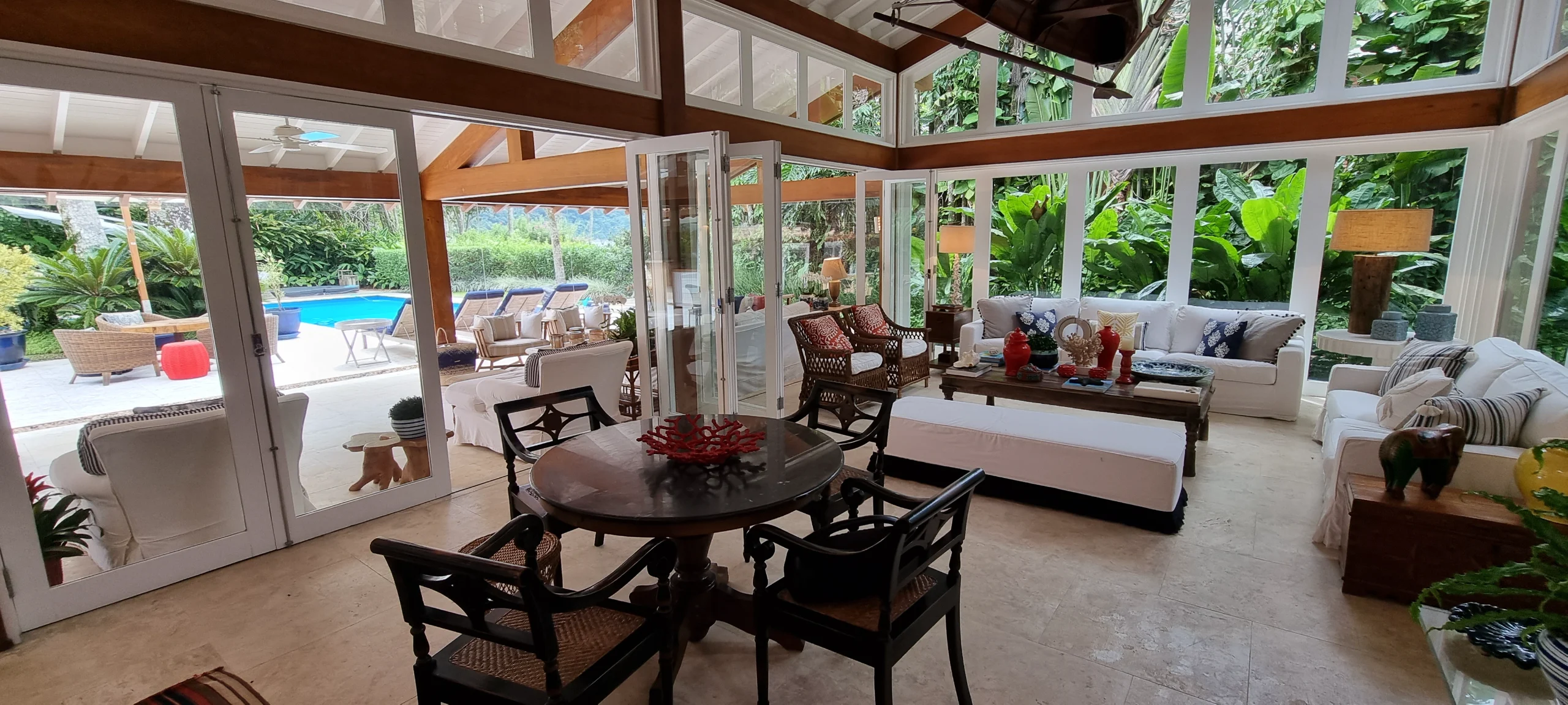 Aluguel Condominio Iporanga, Casa Praia de Iporanga Reveillon no Guarujaá