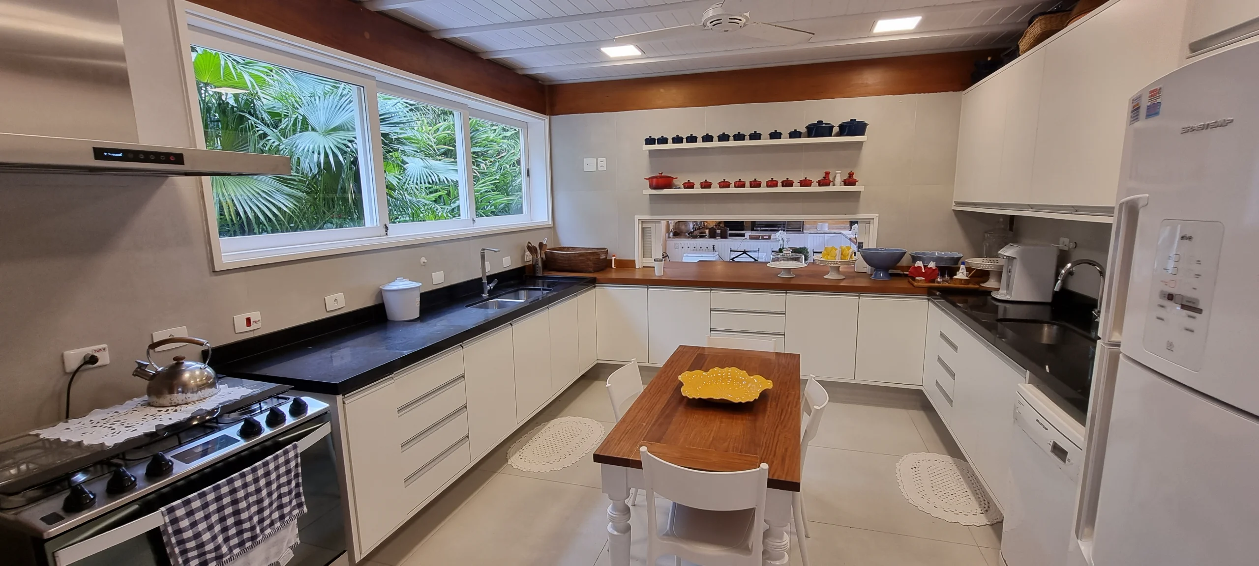 Aluguel Condominio Iporanga, Casa Praia de Iporanga Reveillon no Guarujaá