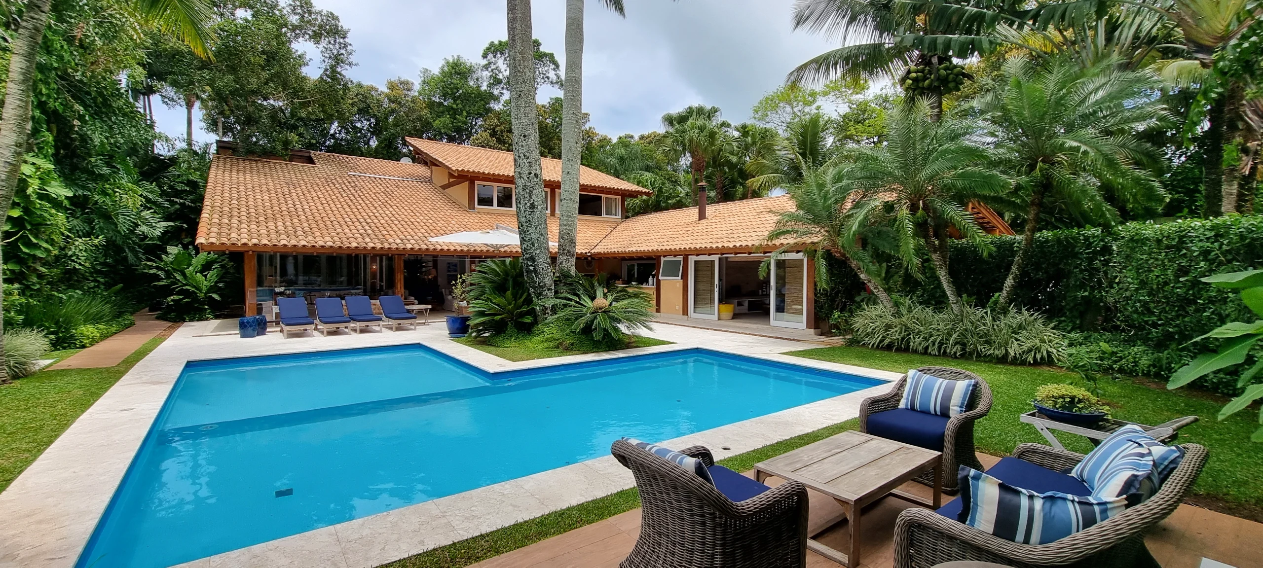 Aluguel Condominio Iporanga, Casa Praia de Iporanga Reveillon no Guarujaá